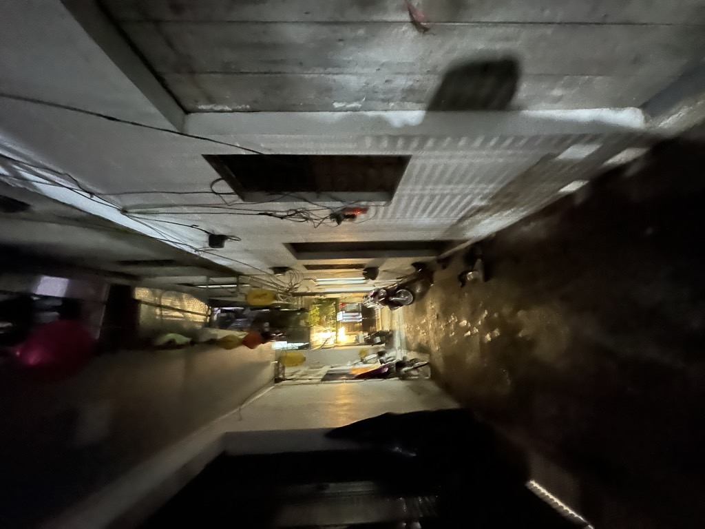 Bán nhà Hồng Hà - diện tích 400m2 2 tầng - ô tô tránh - giá 40 tỷ