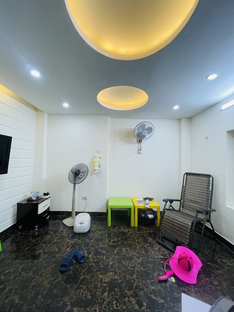 Bán nhà Tô Hoàng - diện tích 37m2 4 tầng - Nhà đẹp về ở luôn - giá 5,6 tỷ