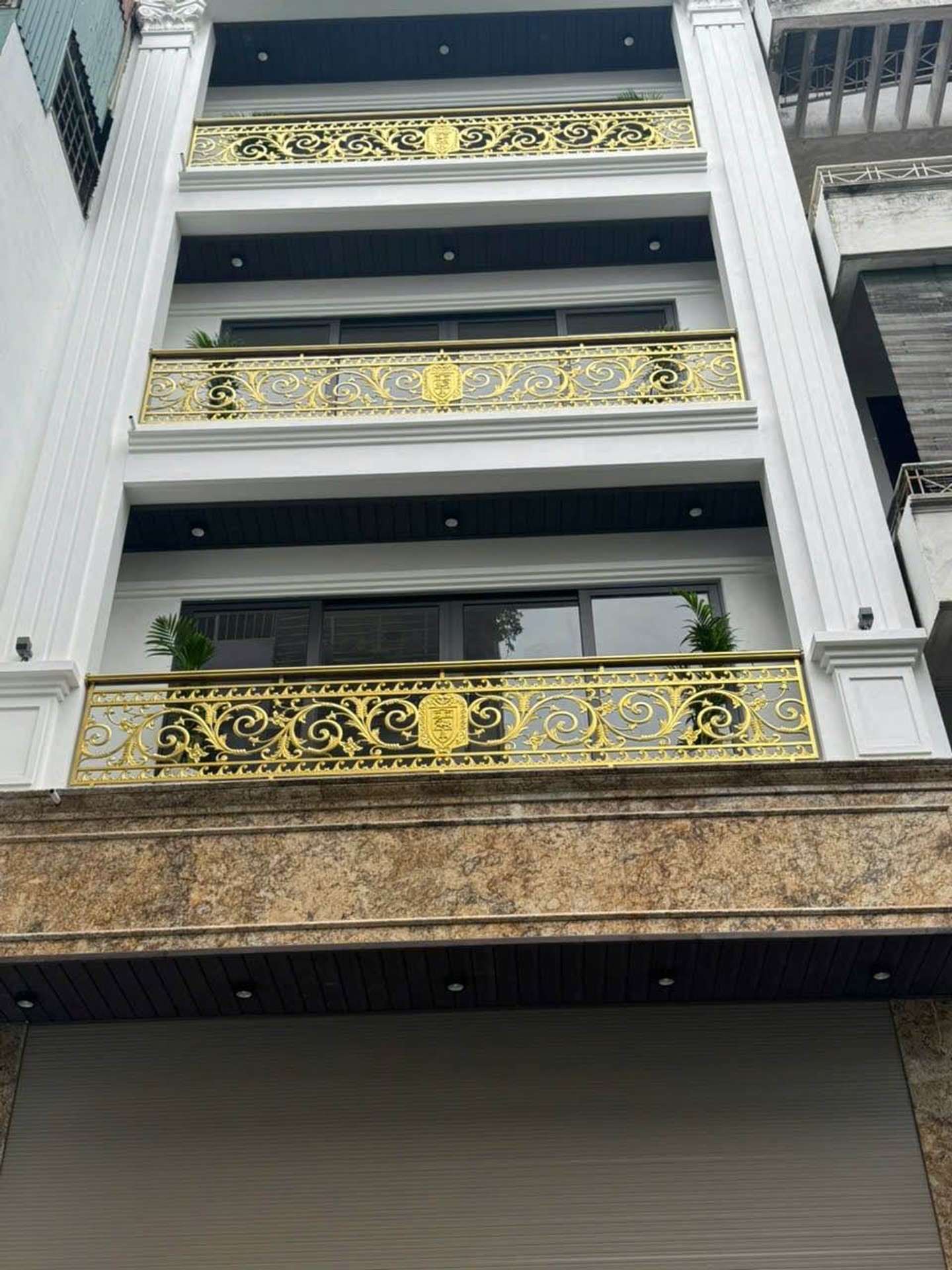 Bán nhà Giải Phóng - diện tích 101m2 7 tầng - Ô TÔ VÀO NHÀ - giá 39,5 tỷ