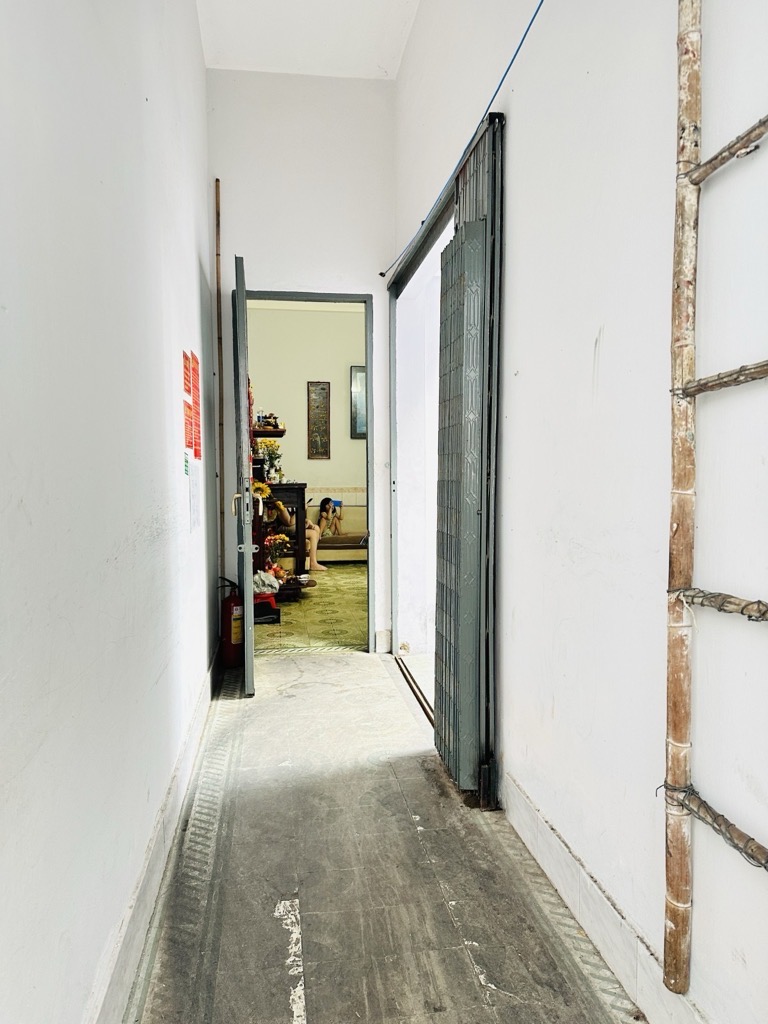 Bán nhà Hồ Bá Kiện - diện tích 232m2 2 tầng - Mặt tiền 8m - giá 33 tỷ