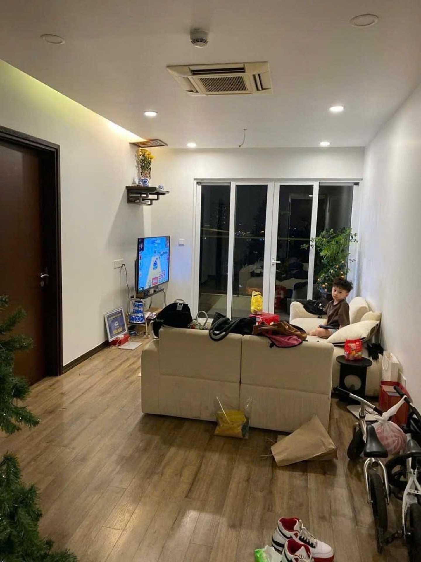 Bán nhà Minh Khai - diện tích 70m2 17 tầng - Căn hộ 2PN, 2WC - giá 5,85 tỷ