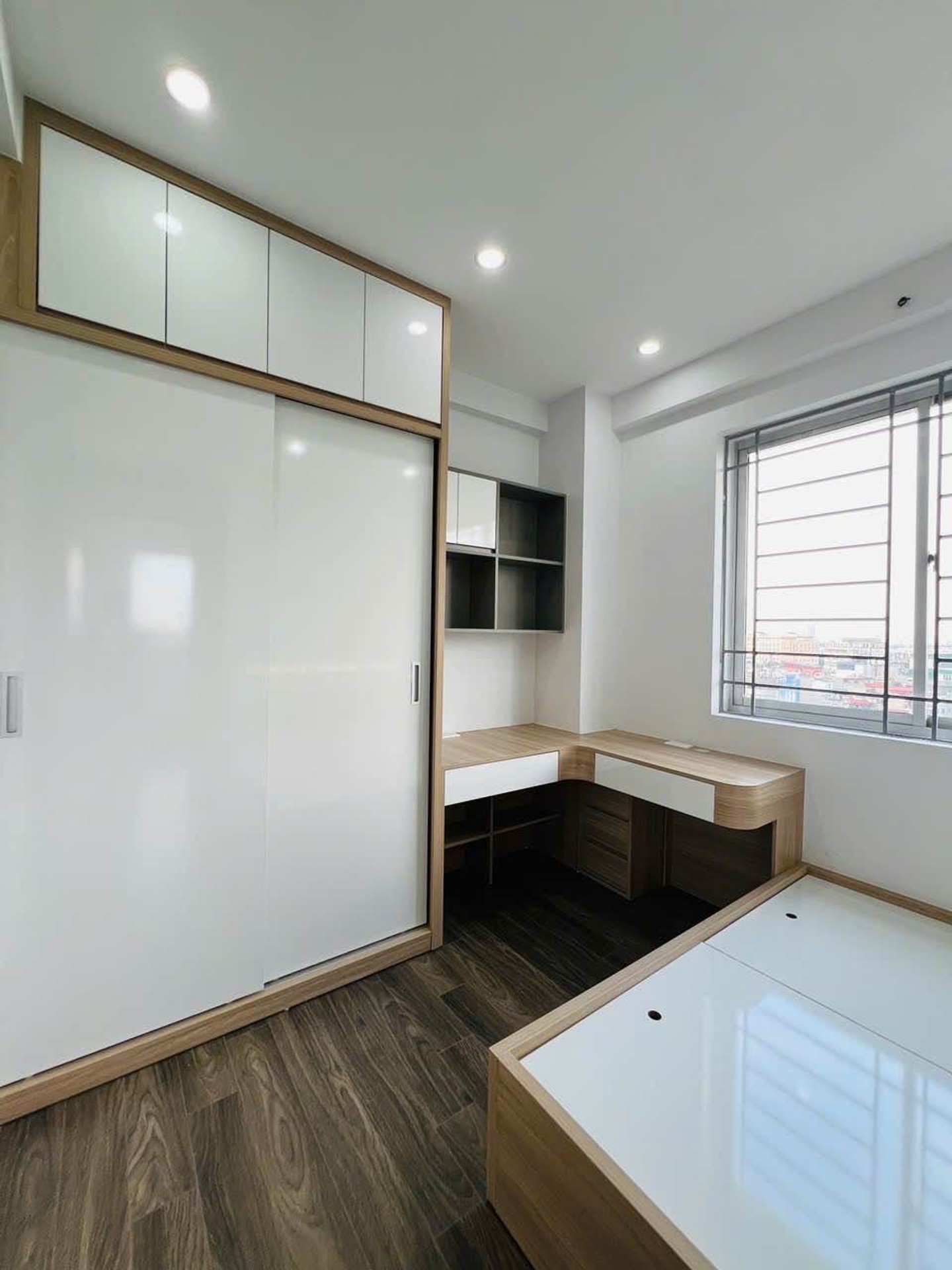 Bán nhà Linh Đàm - diện tích 44m2 1 tầng - Căn góc 2 mặt thoáng - giá 4 tỷ