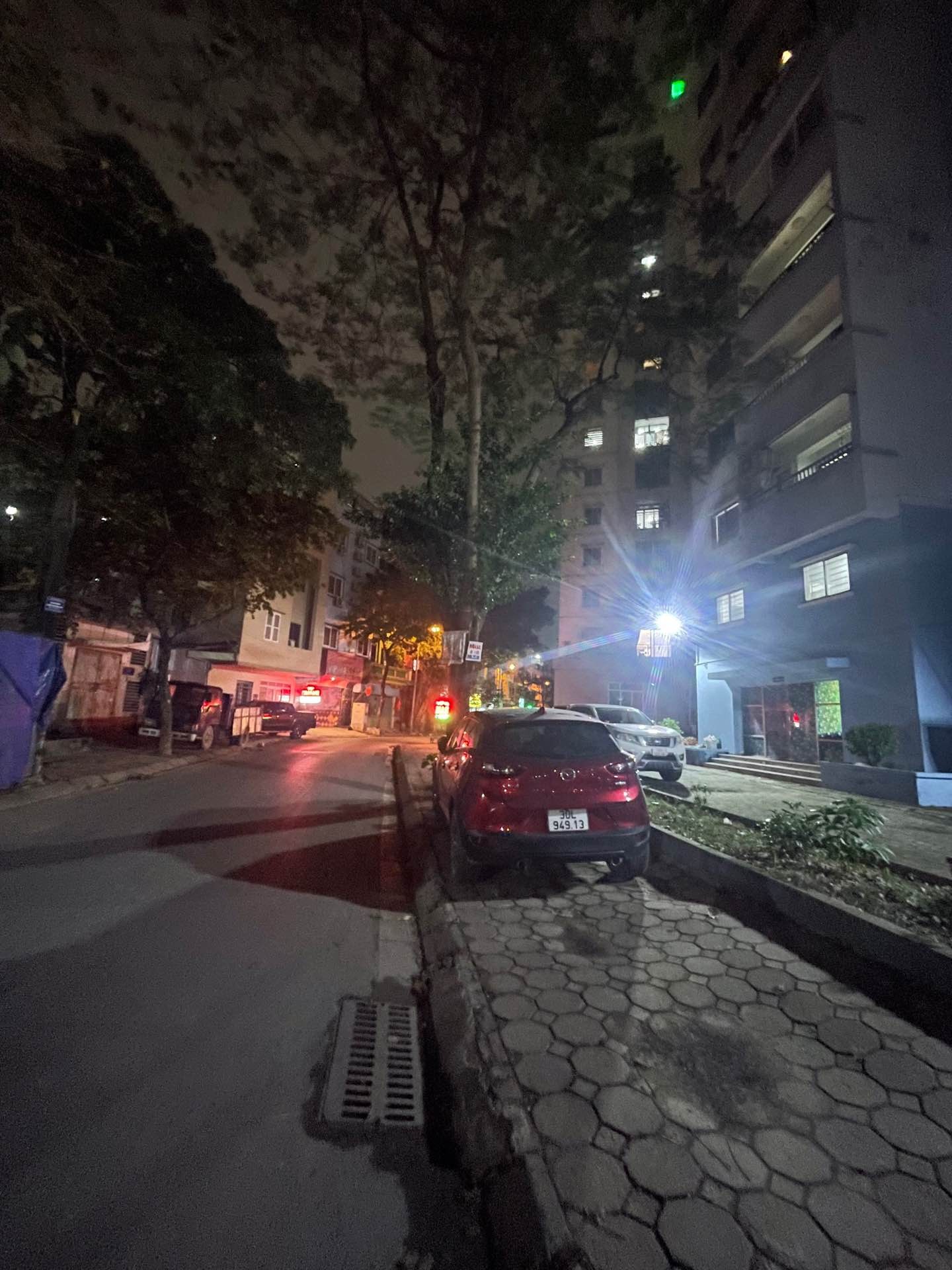 Bán nhà Linh Đàm - diện tích 44m2 1 tầng - Căn góc 2 mặt thoáng - giá 4 tỷ