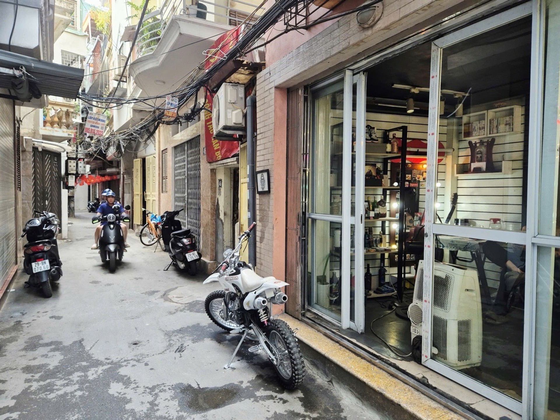 Bán nhà Đống Đa - diện tích 15m2 5 tầng - Mặt ngõ thông kinh doanh - giá 4,5 tỷ