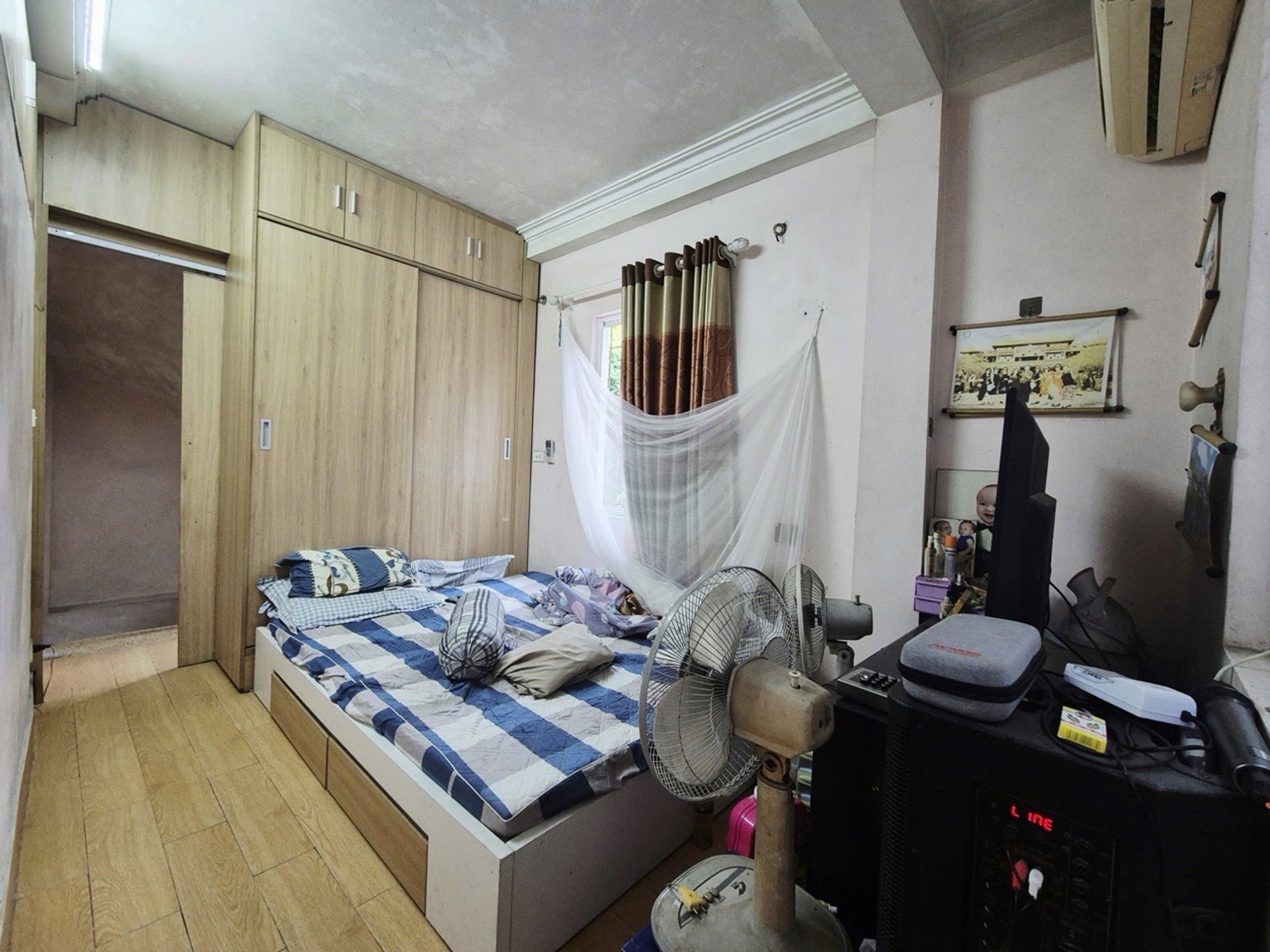Bán nhà Đống Đa - diện tích 15m2 5 tầng - Mặt ngõ thông kinh doanh - giá 4,5 tỷ