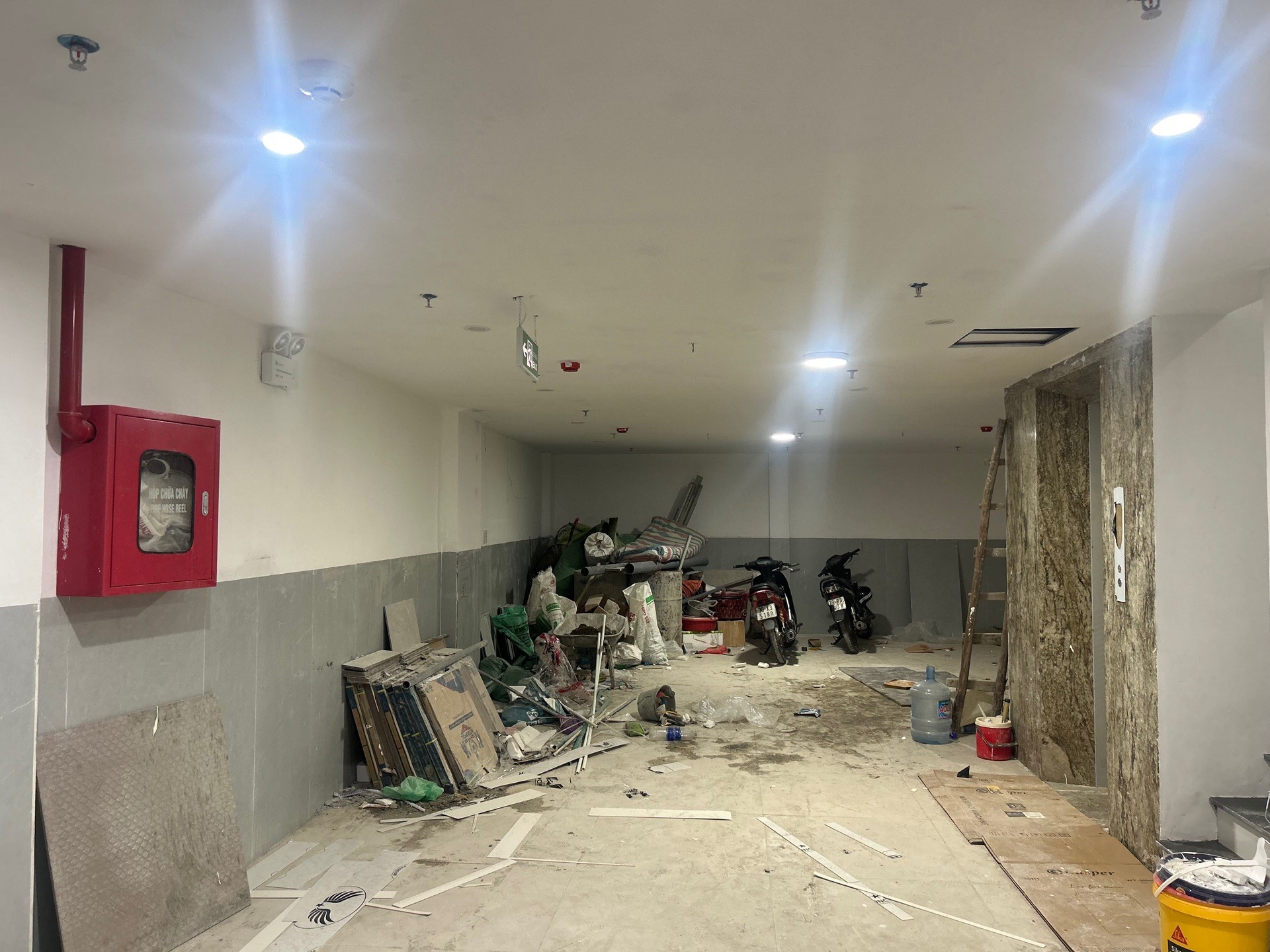 Bán nhà Trường Chinh - diện tích 100m2 8 tầng - Thang máy - giá 38 tỷ