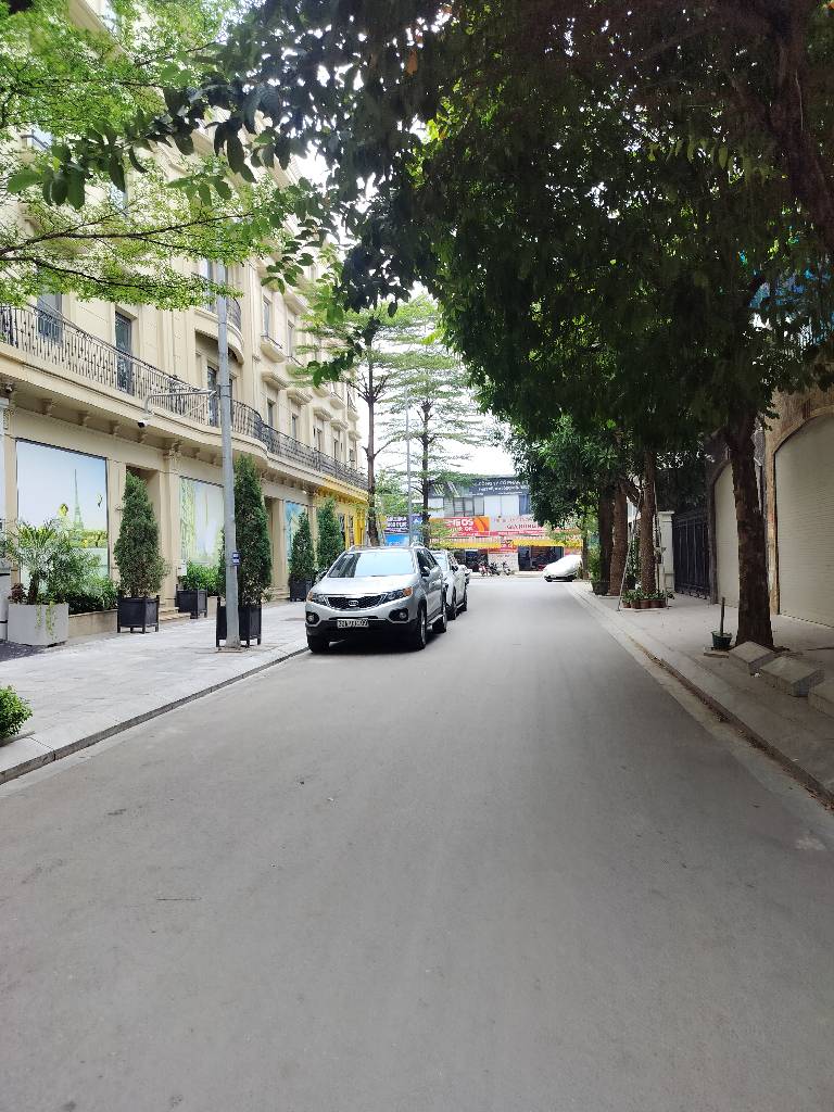 Bán nhà Nguyễn Xiển - diện tích 124m2 6 tầng - Lô góc, kinh doanh đỉnh - giá 49,5 tỷ