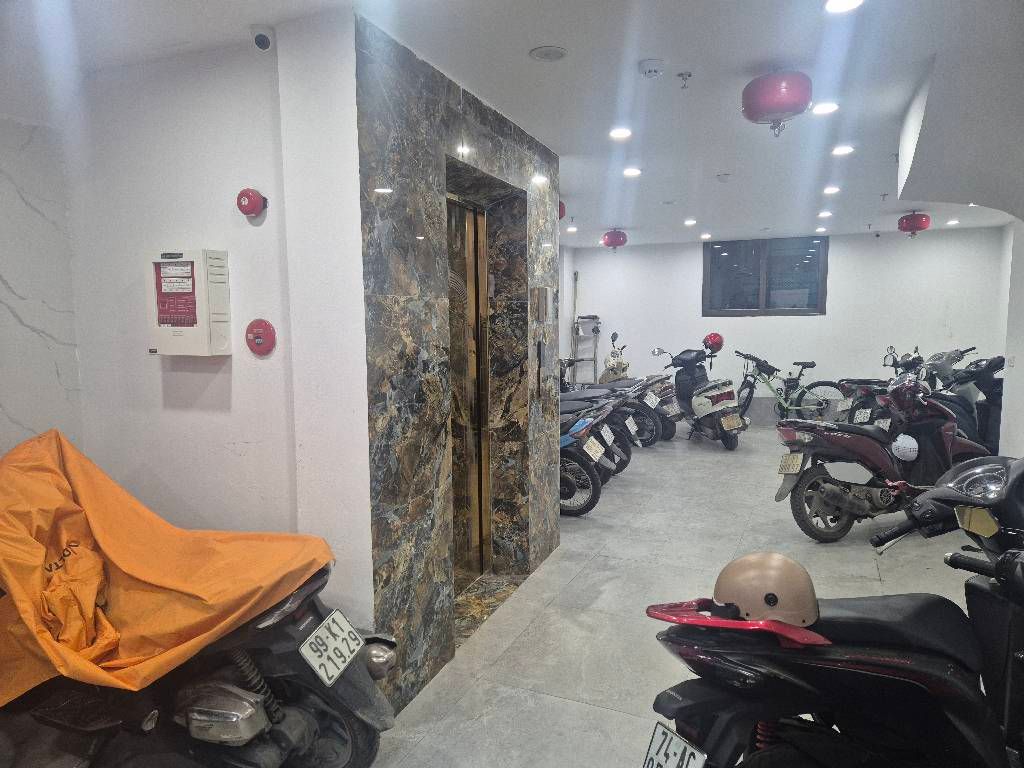 Bán nhà Lương Khánh Thiện - diện tích 79m2 7 tầng - Nở hậu hút tài lộc - giá 26,5 tỷ