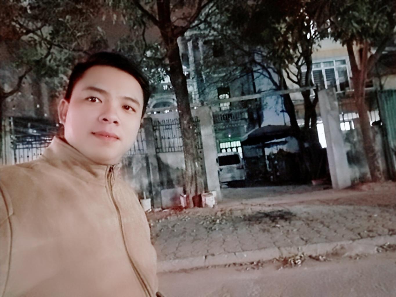 Bán nhà Phú Yên - diện tích 358m2 3 tầng - Cạnh tiệm tạp hóa - giá 21,7 tỷ