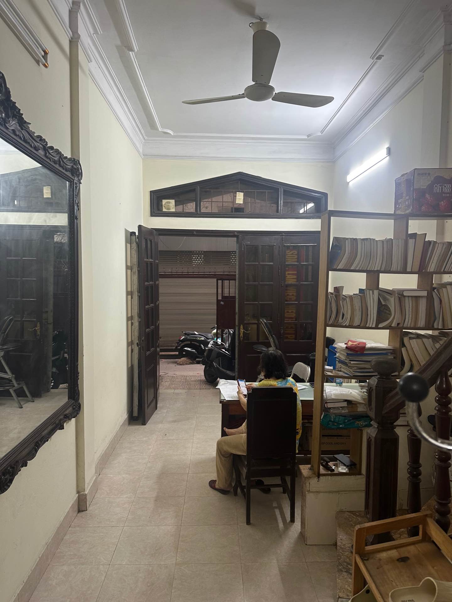 Bán nhà Chùa Vua - diện tích 46m2 5 tầng - Ngõ thông kinh doanh - giá Nhỉnh 15 tỷ