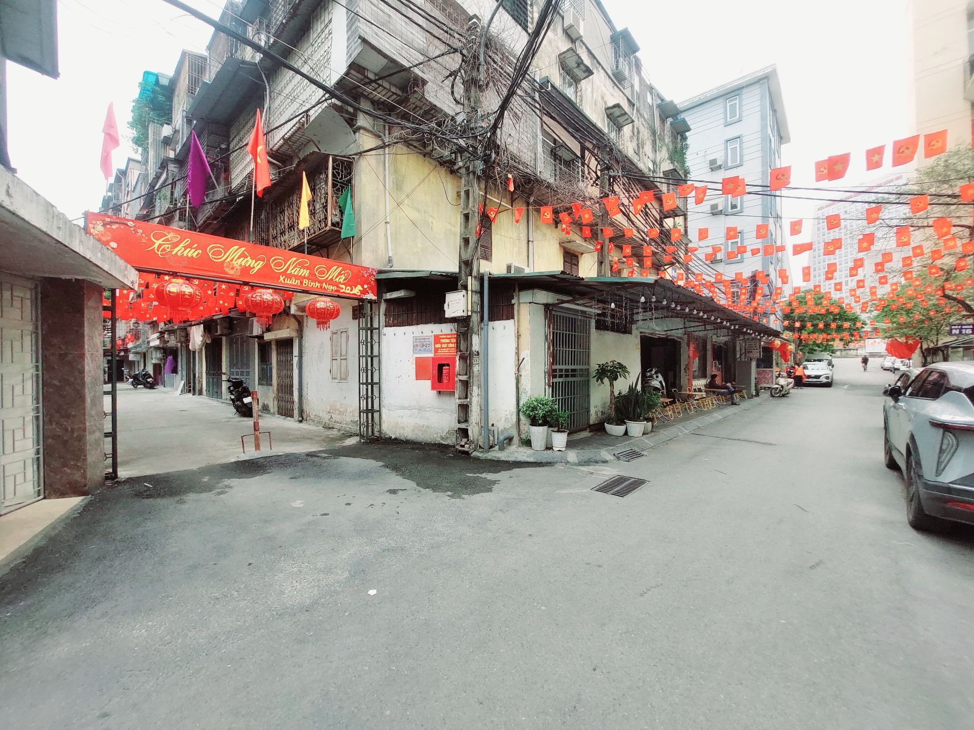Bán nhà Bạch Đằng - diện tích 45m2 1 tầng - Ô TÔ ĐỖ CỬA - giá 4,2 tỷ
