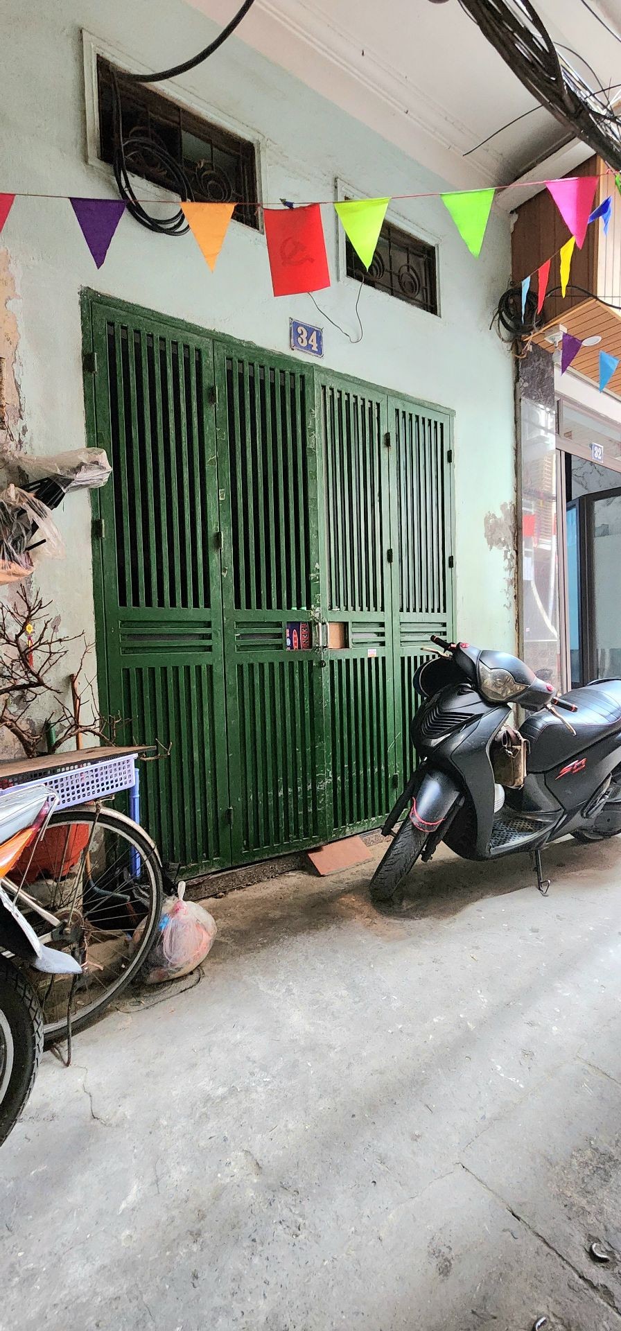 Bán nhà Bạch Mai - diện tích 40m2 3 tầng - Mặt ngõ thông, kinh doanh tốt - giá 9,2 tỷ