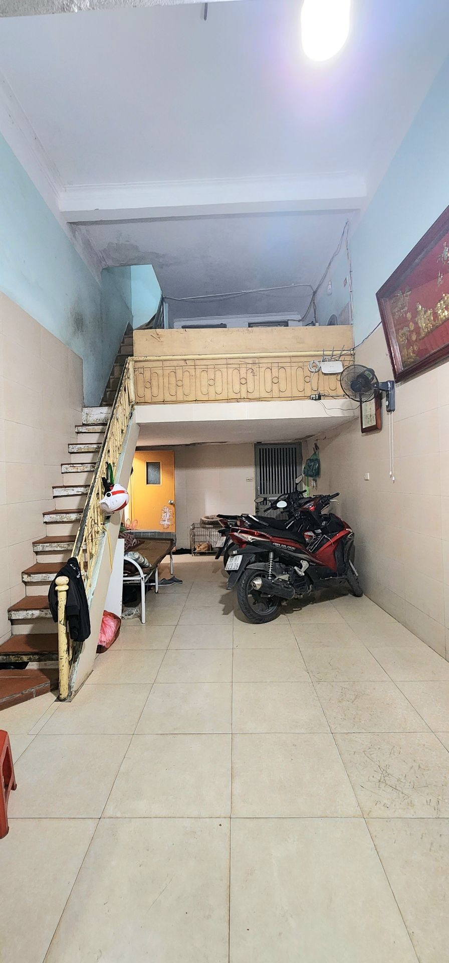 Bán nhà Bạch Mai - diện tích 40m2 3 tầng - Mặt ngõ thông, kinh doanh tốt - giá 9,2 tỷ