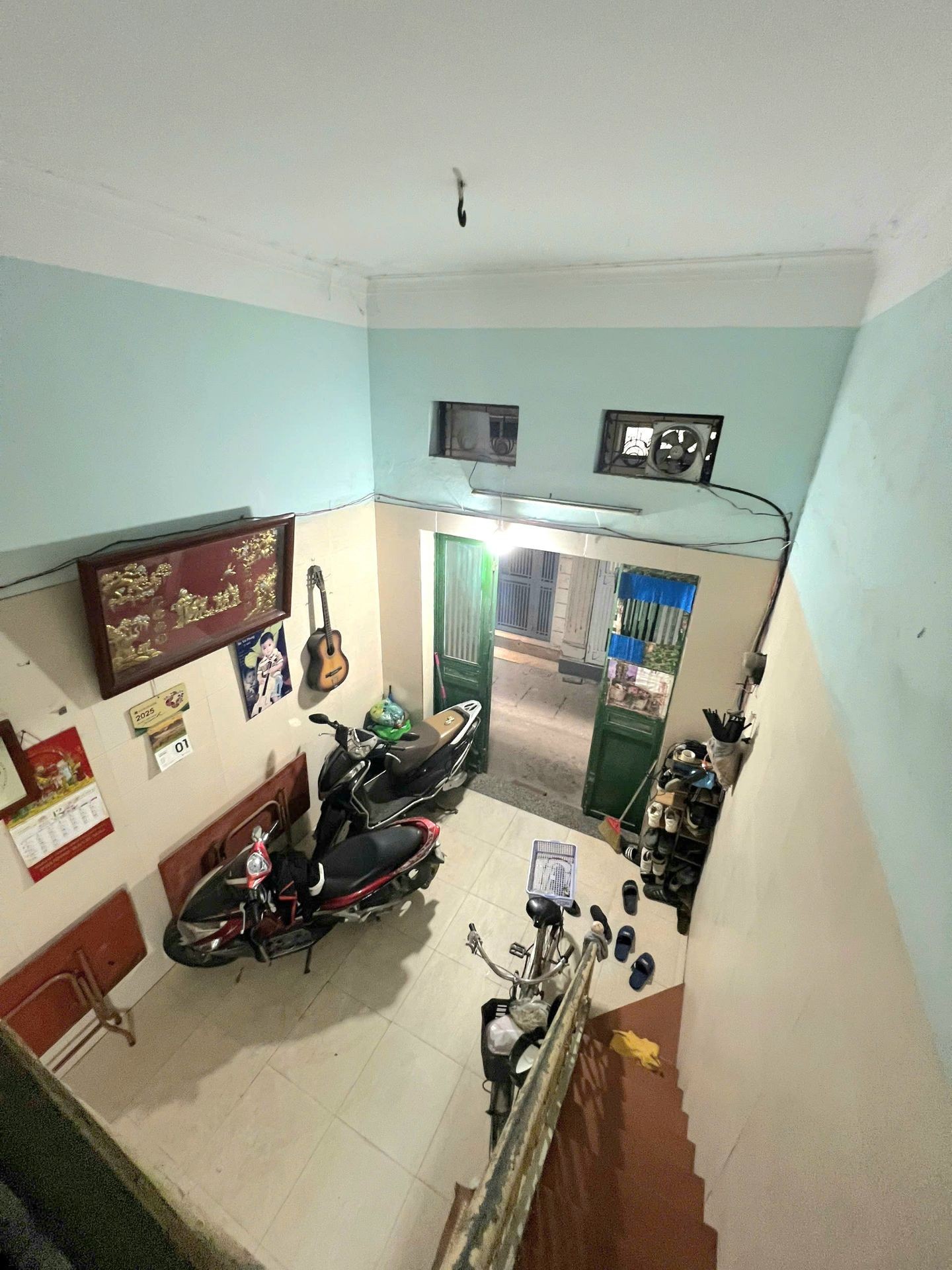 Bán nhà Bạch Mai - diện tích 40m2 3 tầng - Mặt ngõ thông, kinh doanh tốt - giá 9,2 tỷ