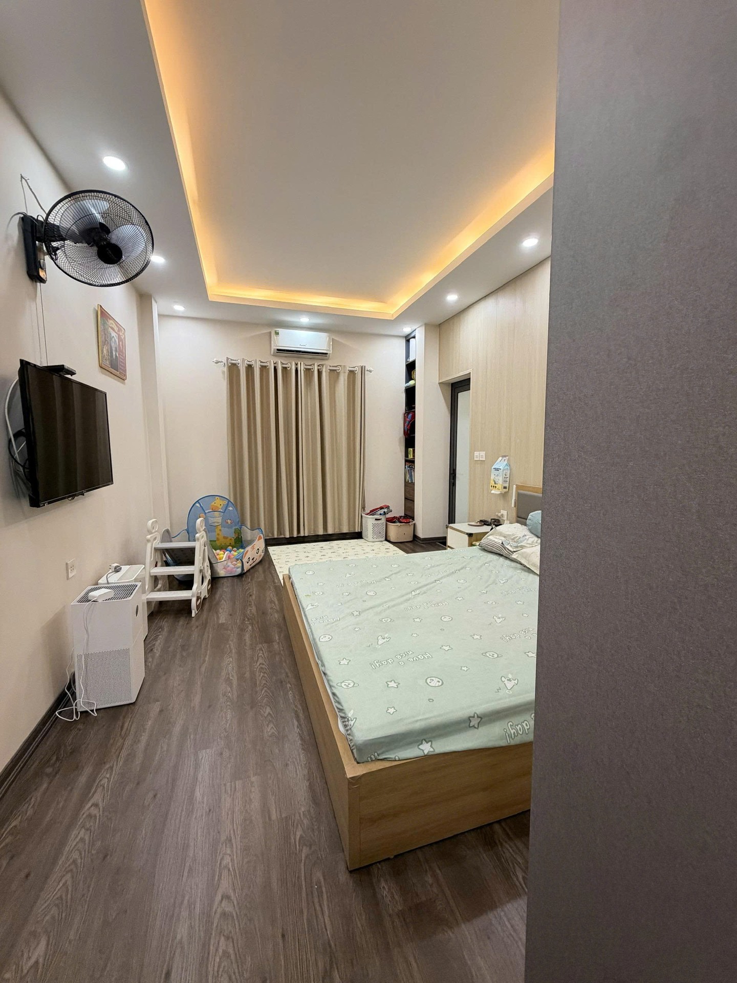 Bán nhà Tân Mai - diện tích 73m2 4 tầng - Ngõ Ô Tô - Ngõ Thông - giá 21,5 tỷ