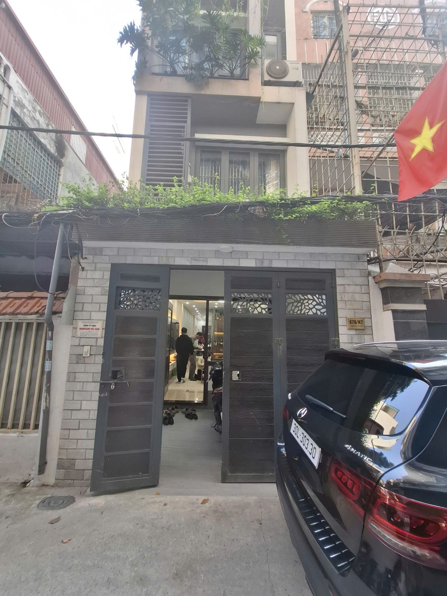 Bán nhà Tân Mai - diện tích 73m2 4 tầng - Ngõ Ô Tô - Ngõ Thông - giá 21,5 tỷ