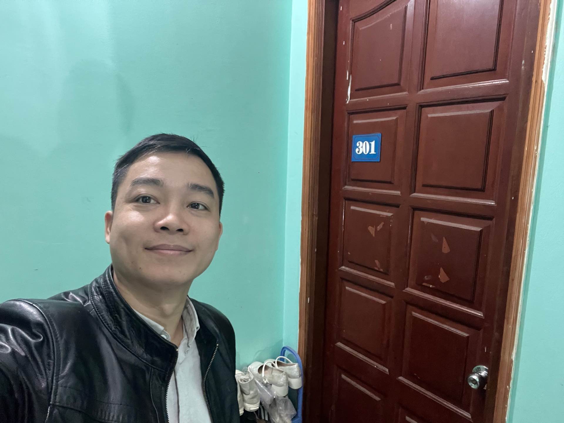 Bán nhà Hoàng Cầu - diện tích 65m2 5 tầng - Lô góc 2 mặt thoáng - giá 31,9 tỷ