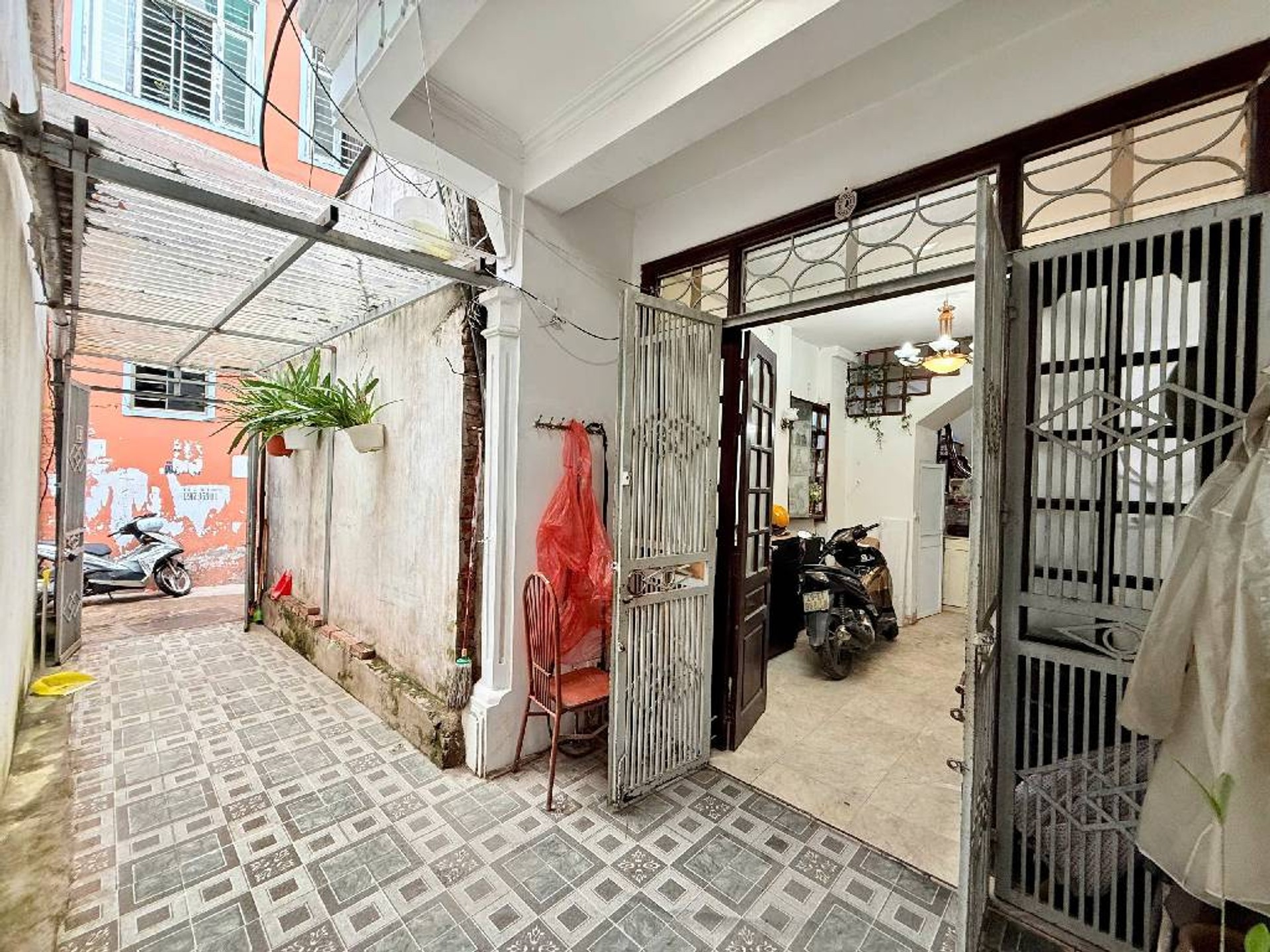 Bán nhà Hai Bà Trưng - diện tích 40m2 4 tầng - gần ô tô - giá 9,2 tỷ