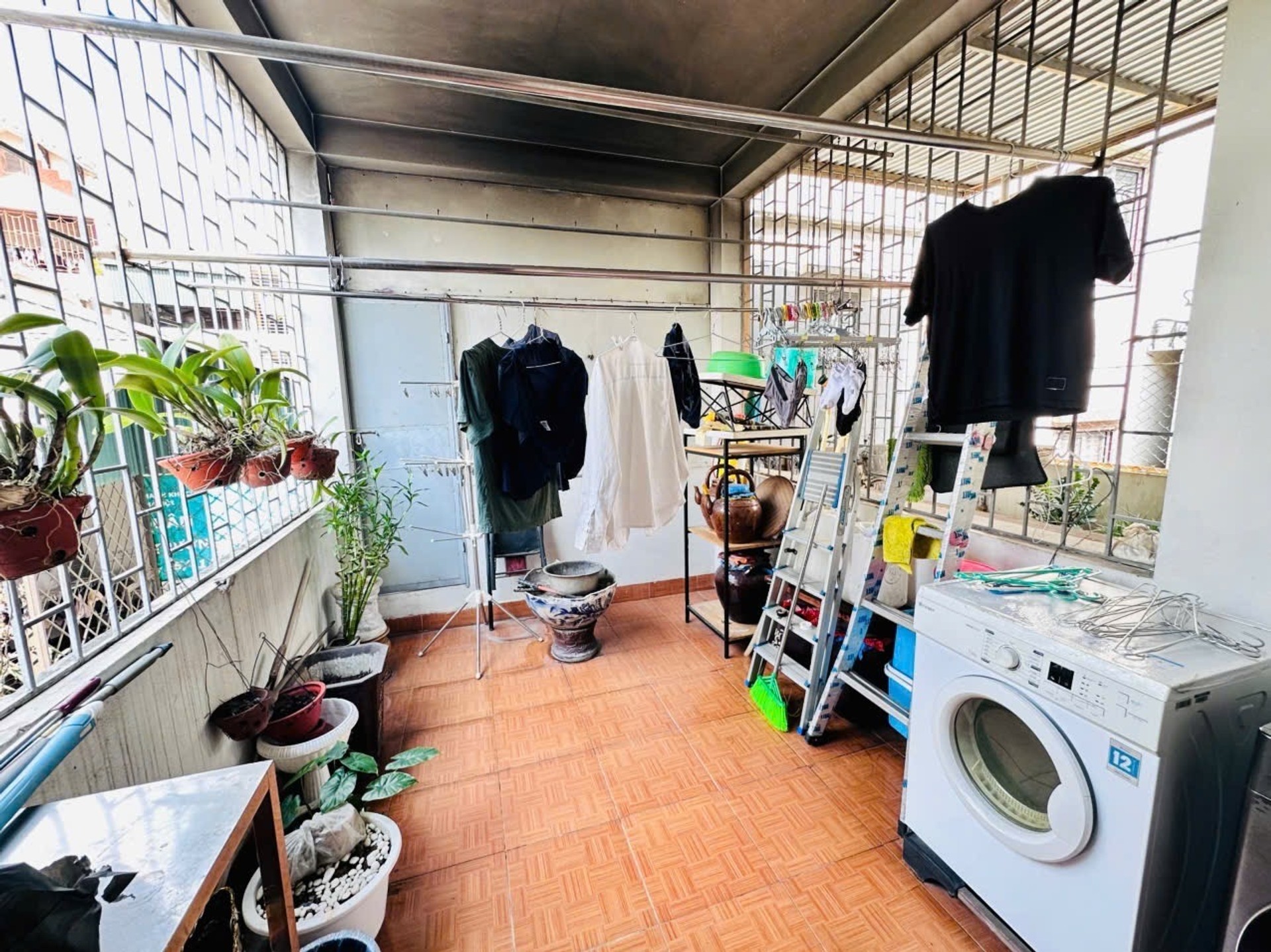 Bán nhà Đại Từ - diện tích 46m2 5 tầng - Gara ô tô, gần hồ Linh Đàm - giá 15,6 tỷ