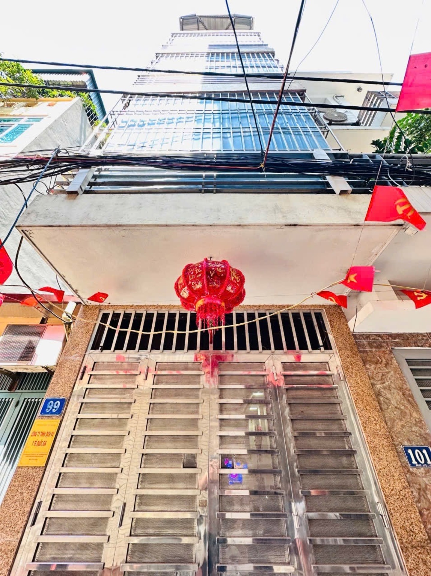 Bán nhà Đại Từ - diện tích 46m2 5 tầng - Gara ô tô, gần hồ Linh Đàm - giá 15,6 tỷ
