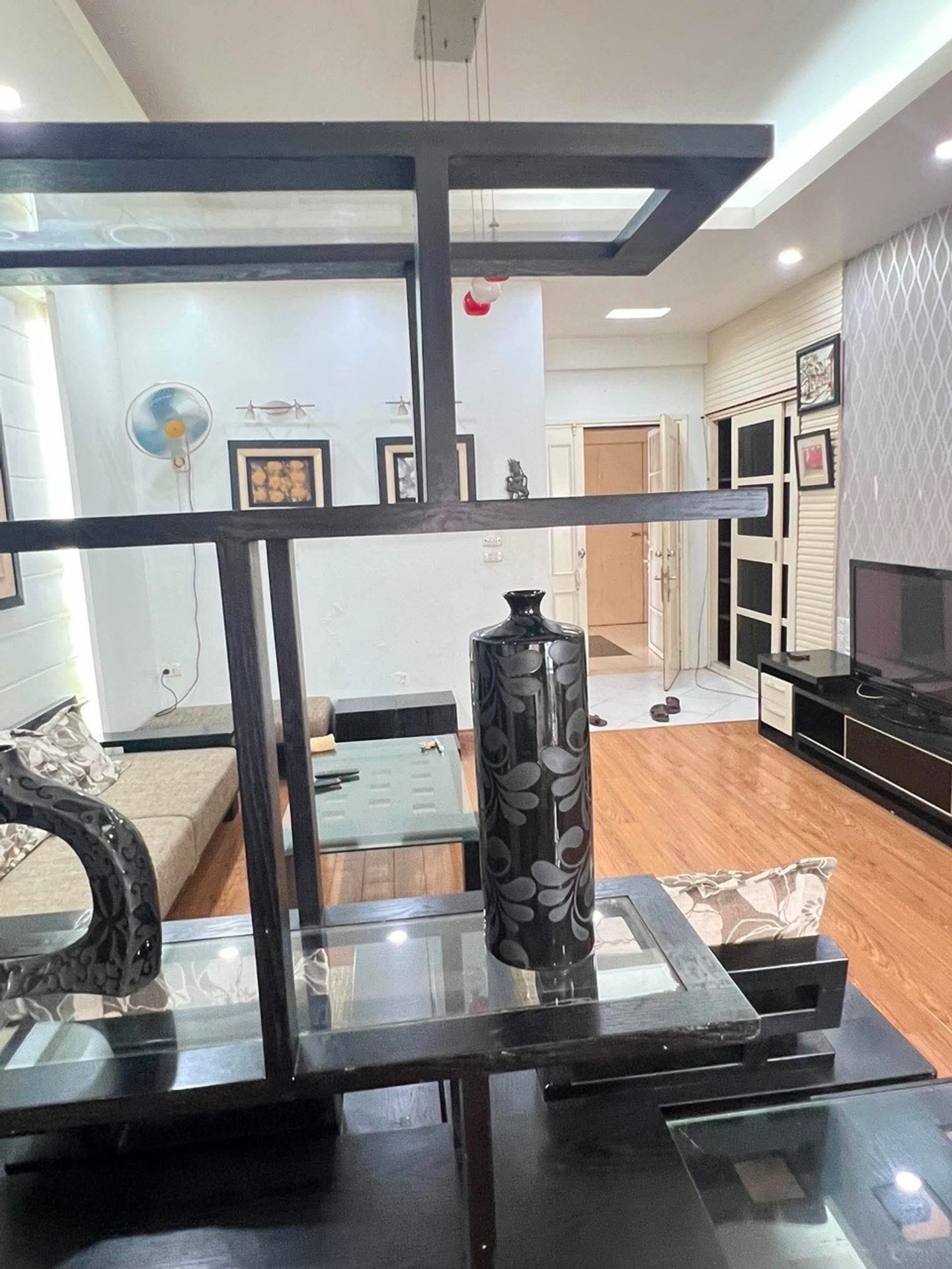 Bán nhà Khuất Duy Tiến - diện tích 90m2 1 tầng - Căn hộ chung cư VIP - giá 8,1 tỷ