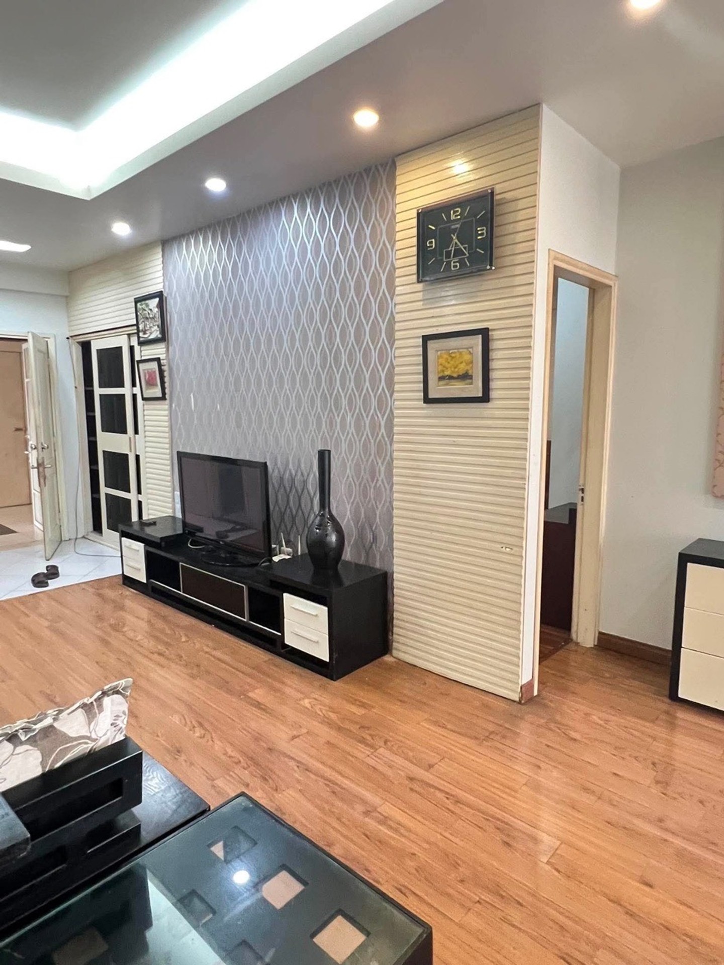 Bán nhà Khuất Duy Tiến - diện tích 90m2 1 tầng - Căn hộ chung cư VIP - giá 8,1 tỷ