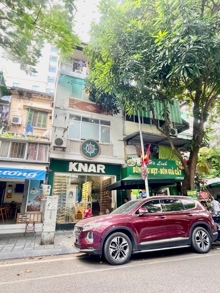 Bán nhà Hàng Chuối - diện tích 15m2 4 tầng - Mặt phố hiếm nhà bán - giá 19,85 tỷ