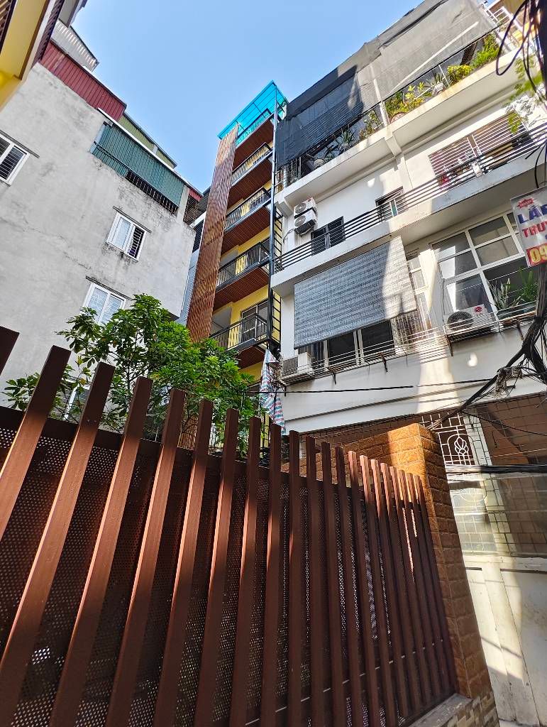 Bán nhà Pháo Đài Láng - diện tích 80m2 7 tầng - 2 mặt thoáng - giá 25,8 tỷ