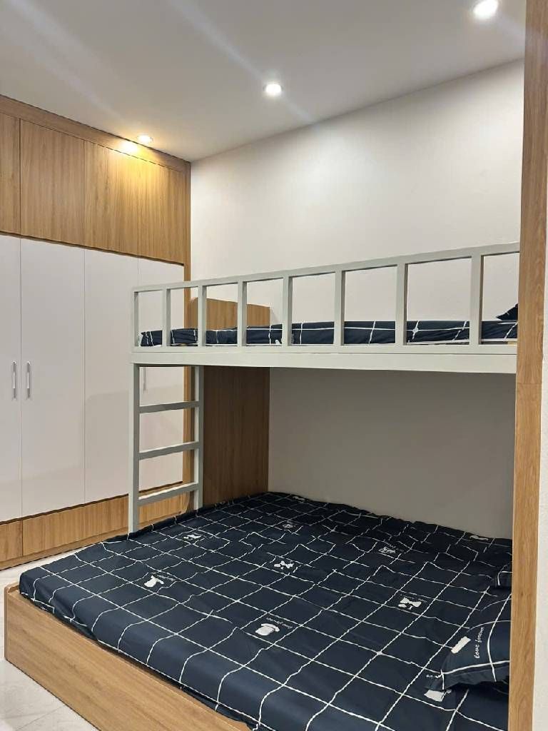 Bán nhà Pháo Đài Láng - diện tích 80m2 7 tầng - 2 mặt thoáng - giá 25,8 tỷ