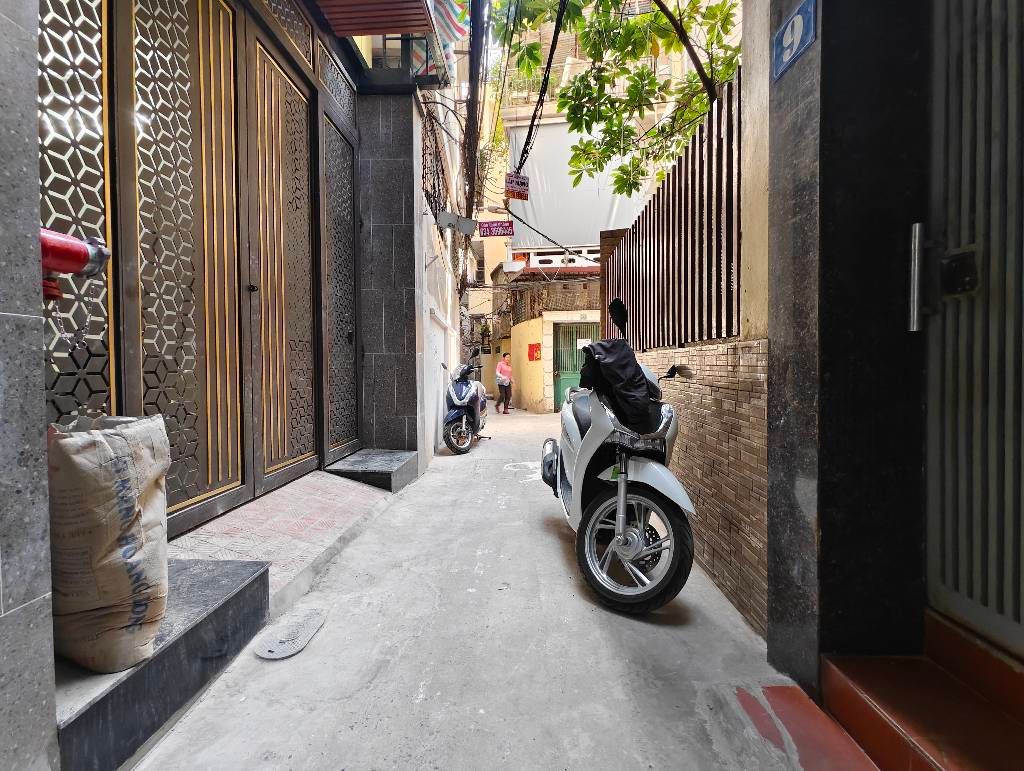 Bán nhà Pháo Đài Láng - diện tích 80m2 7 tầng - 2 mặt thoáng - giá 25,8 tỷ