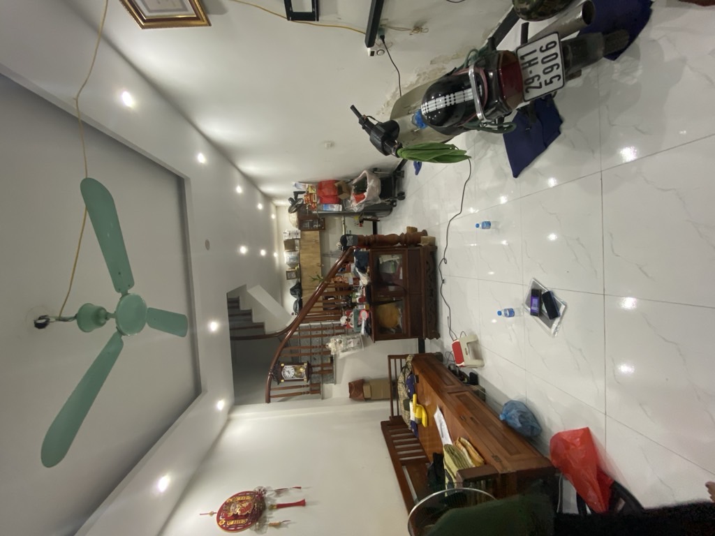 Bán nhà Đông Thiên - diện tích 38m2 2 tầng - Gần ô tô - giá 3,5 tỷ