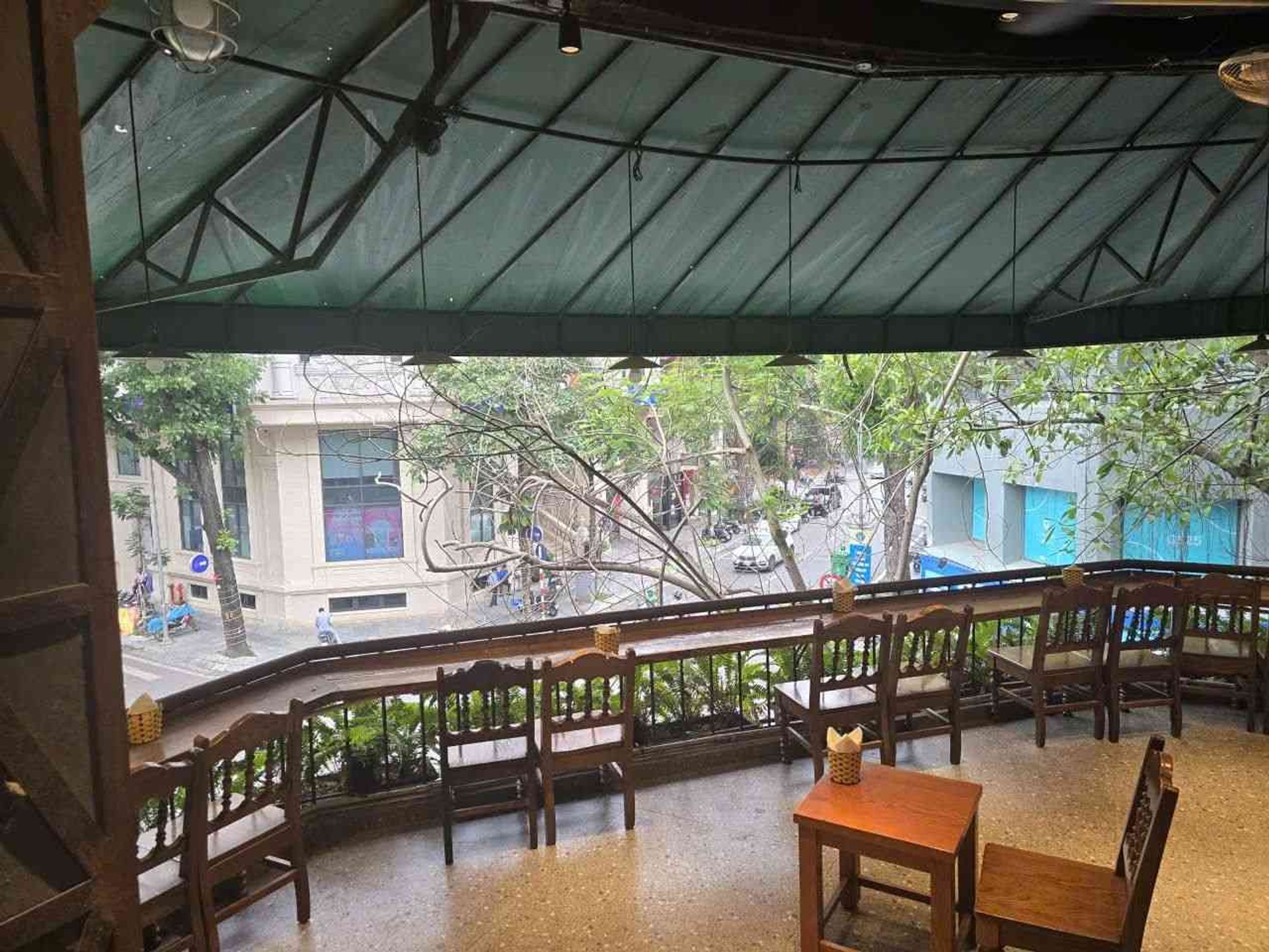 Bán nhà Triệu Việt Vương - diện tích 42m2 6 tầng - Lô góc 2 mặt phố - giá 42 tỷ