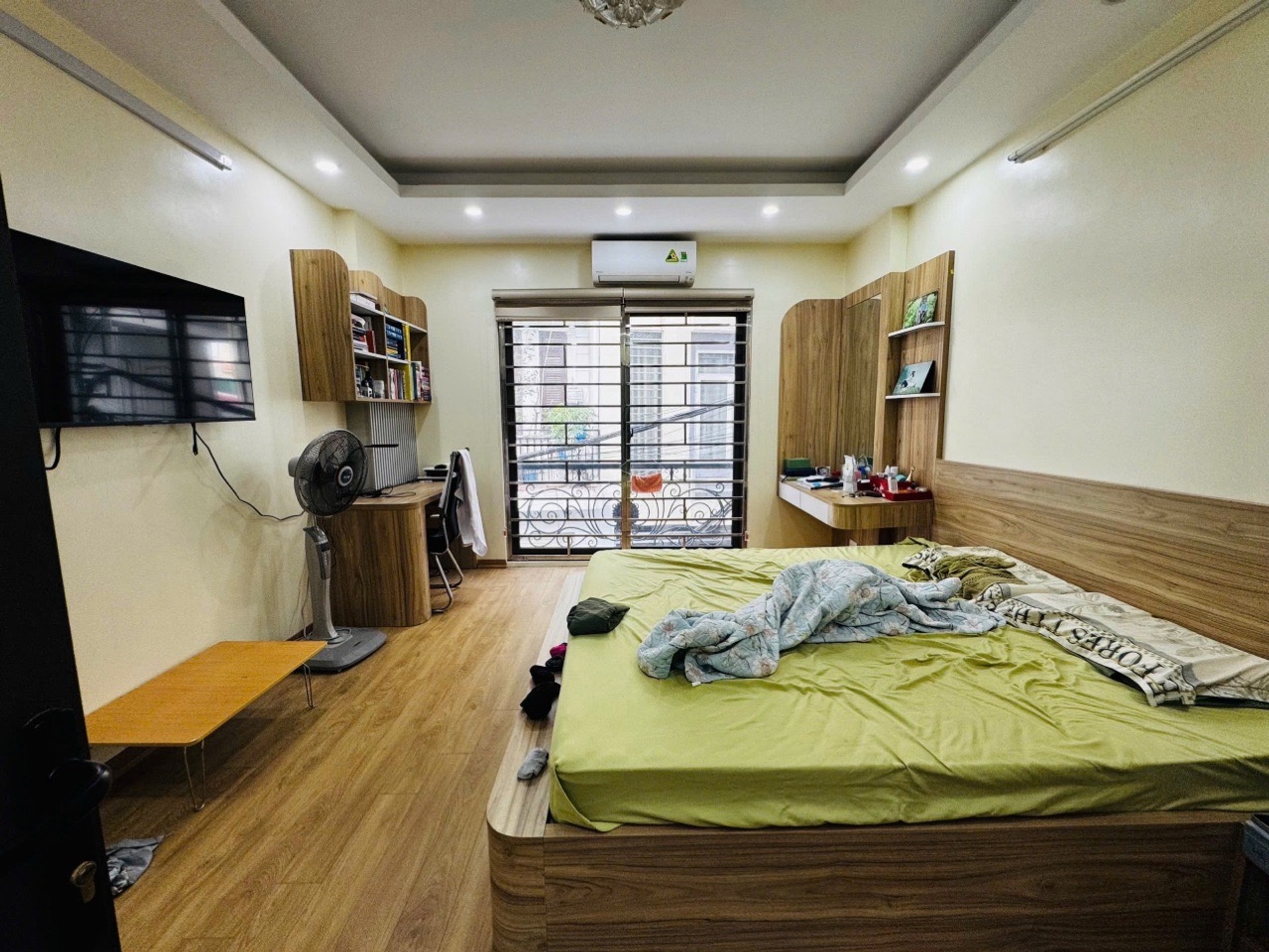Bán nhà Lĩnh Nam - diện tích 32m2 5 tầng - Lô góc - giá 7,9 tỷ