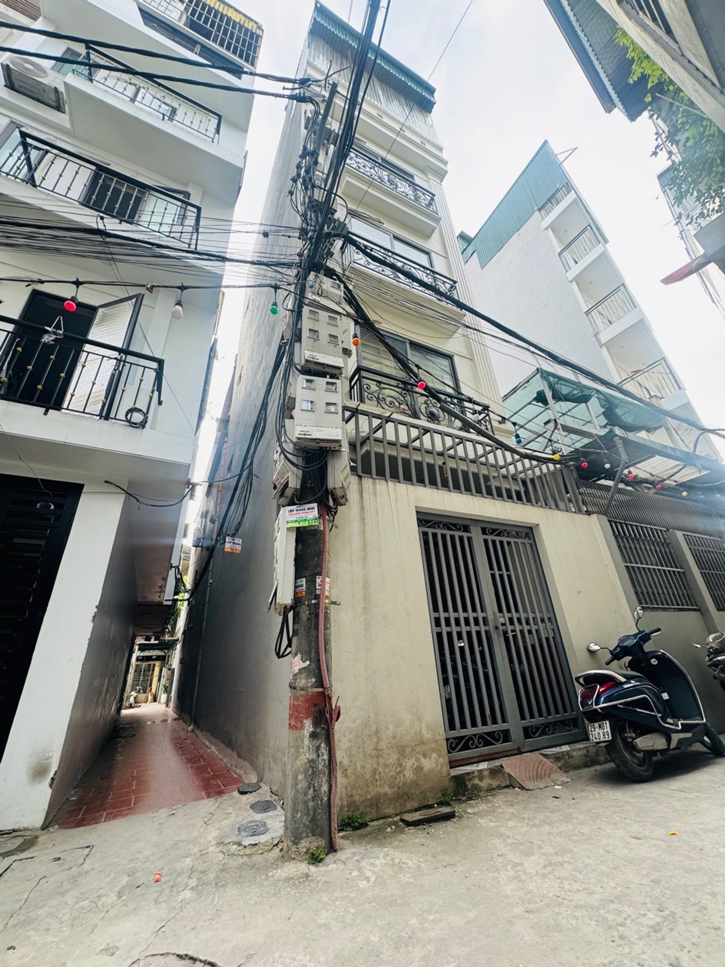 Bán nhà Lĩnh Nam - diện tích 32m2 5 tầng - Lô góc - giá 7,9 tỷ