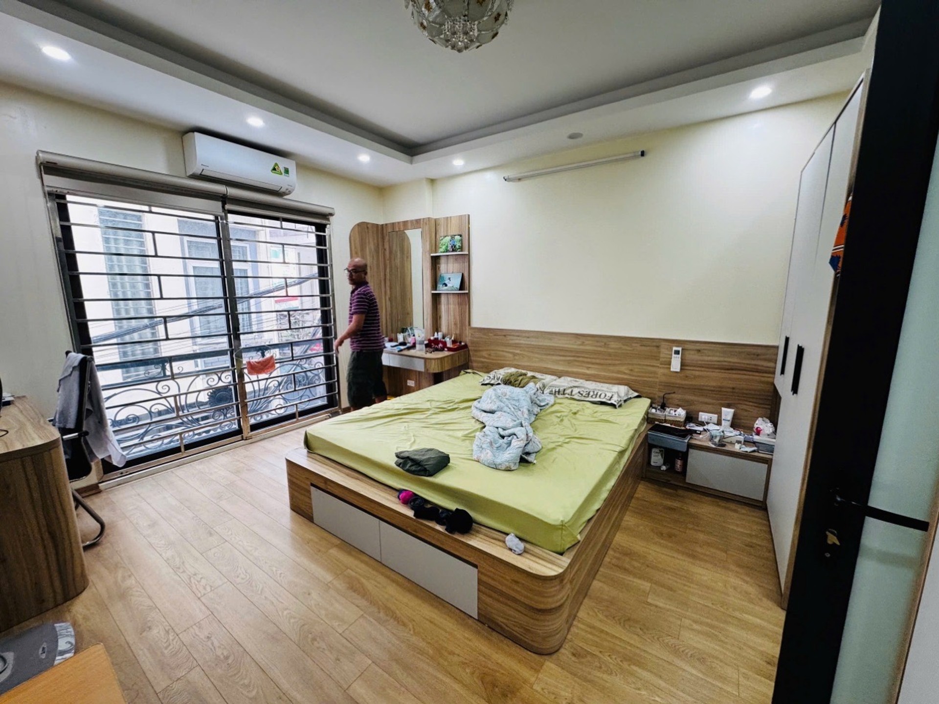 Bán nhà Lĩnh Nam - diện tích 32m2 5 tầng - Lô góc - giá 7,9 tỷ