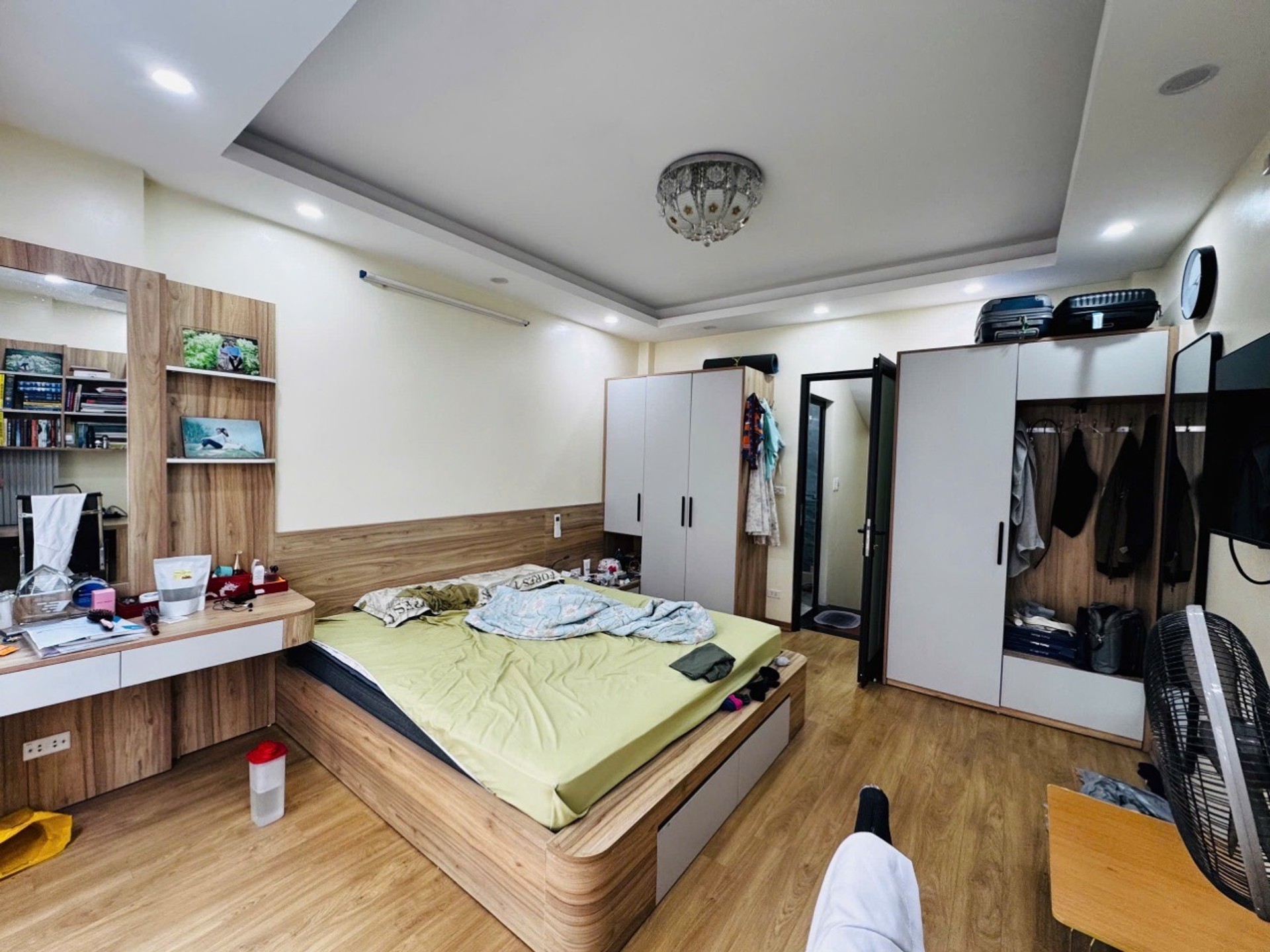 Bán nhà Lĩnh Nam - diện tích 32m2 5 tầng - Lô góc - giá 7,9 tỷ