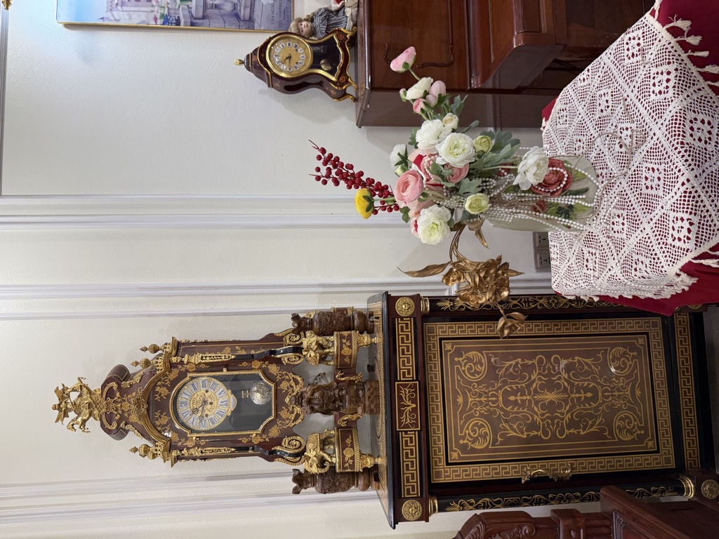 Bán nhà Giáp Nhất - diện tích 140m2 6 tầng - Ô TÔ ĐỖ CỬA - giá 39,2 tỷ