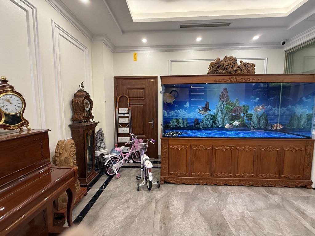 Bán nhà Giáp Nhất - diện tích 140m2 6 tầng - Ô TÔ ĐỖ CỬA - giá 39,2 tỷ