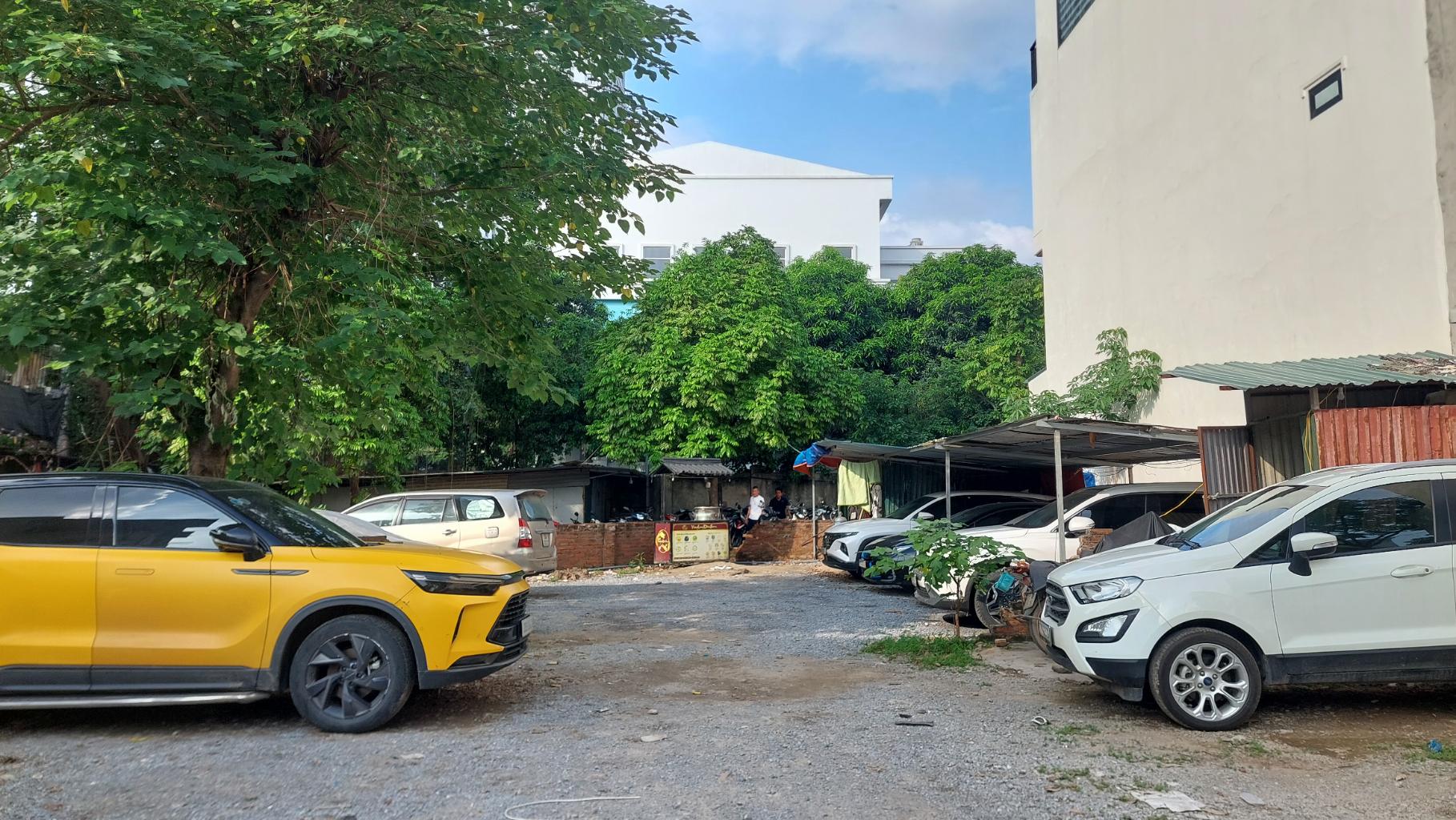 Bán nhà Nguyễn Trãi - diện tích 212m2 1 tầng - Lô góc 2 mặt tiền - giá 6,3 tỷ