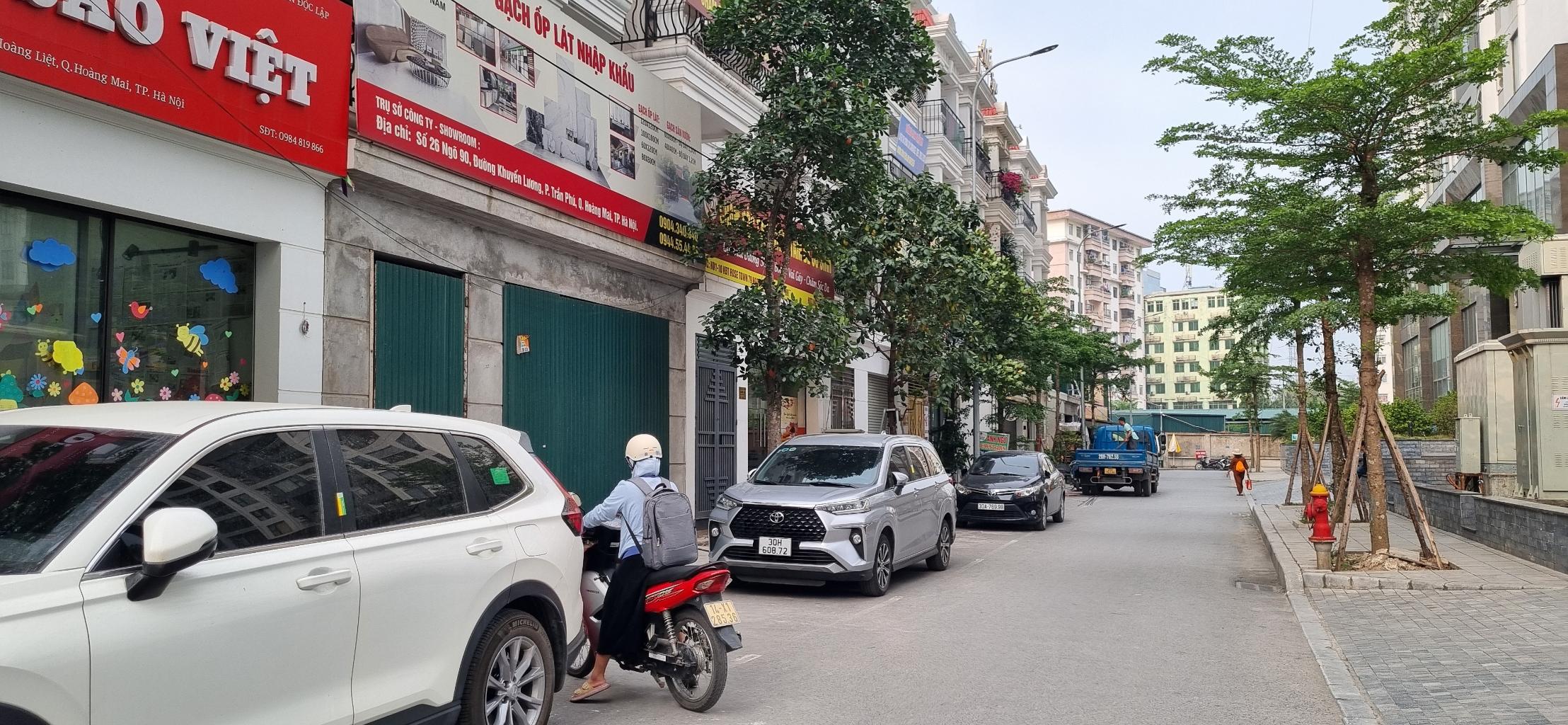 Bán nhà Ngọc Hồi - diện tích 124m2 4 tầng - Liền kề Rose Tower - giá 35 tỷ