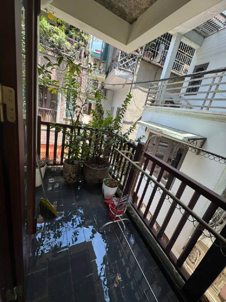 Bán nhà Nguyễn Khoái - diện tích 45m2 5 tầng - Nhà đẹp hiếm có - giá 10 tỷ