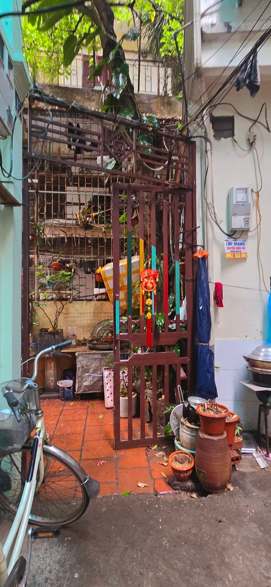 Bán nhà Mạc Thị Bưởi - diện tích 70m2 2 tầng - Ngõ ba gác tránh xe máy - giá 15 tỷ