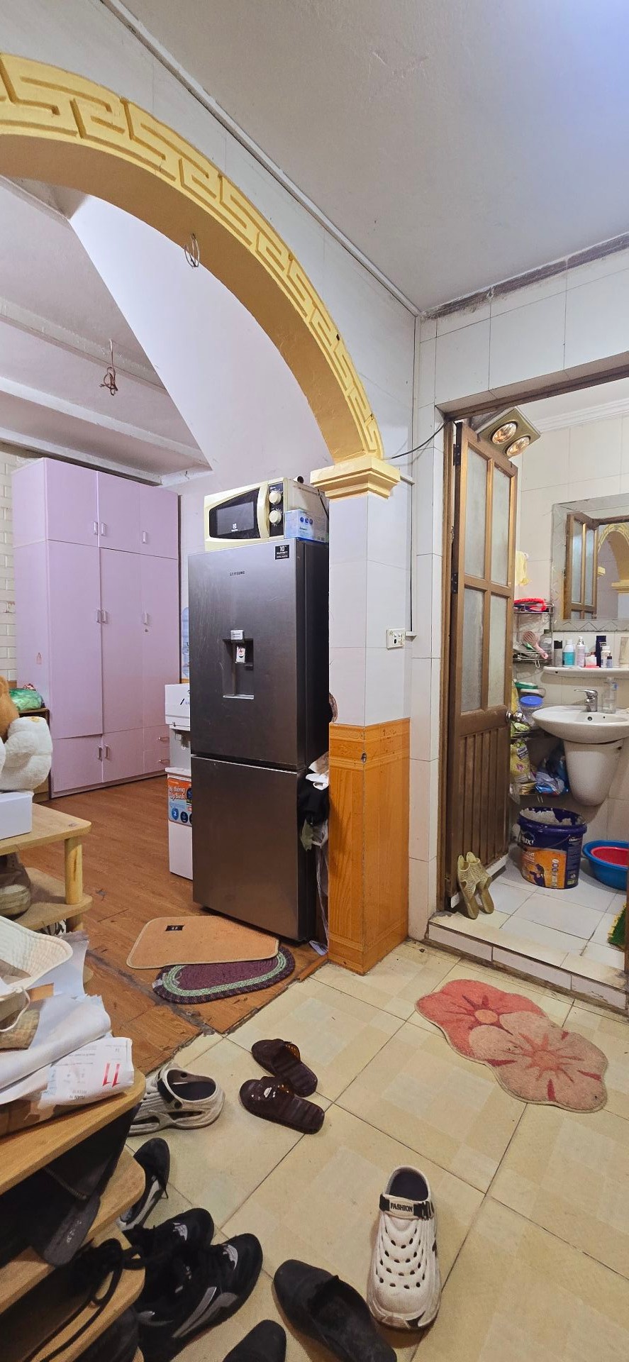 Bán nhà Mạc Thị Bưởi - diện tích 70m2 2 tầng - Ngõ ba gác tránh xe máy - giá 15 tỷ