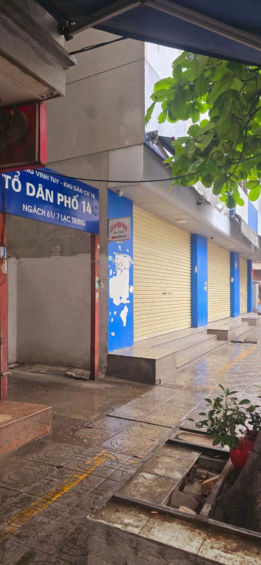 Bán nhà Mạc Thị Bưởi - diện tích 70m2 2 tầng - Ngõ ba gác tránh xe máy - giá 15 tỷ