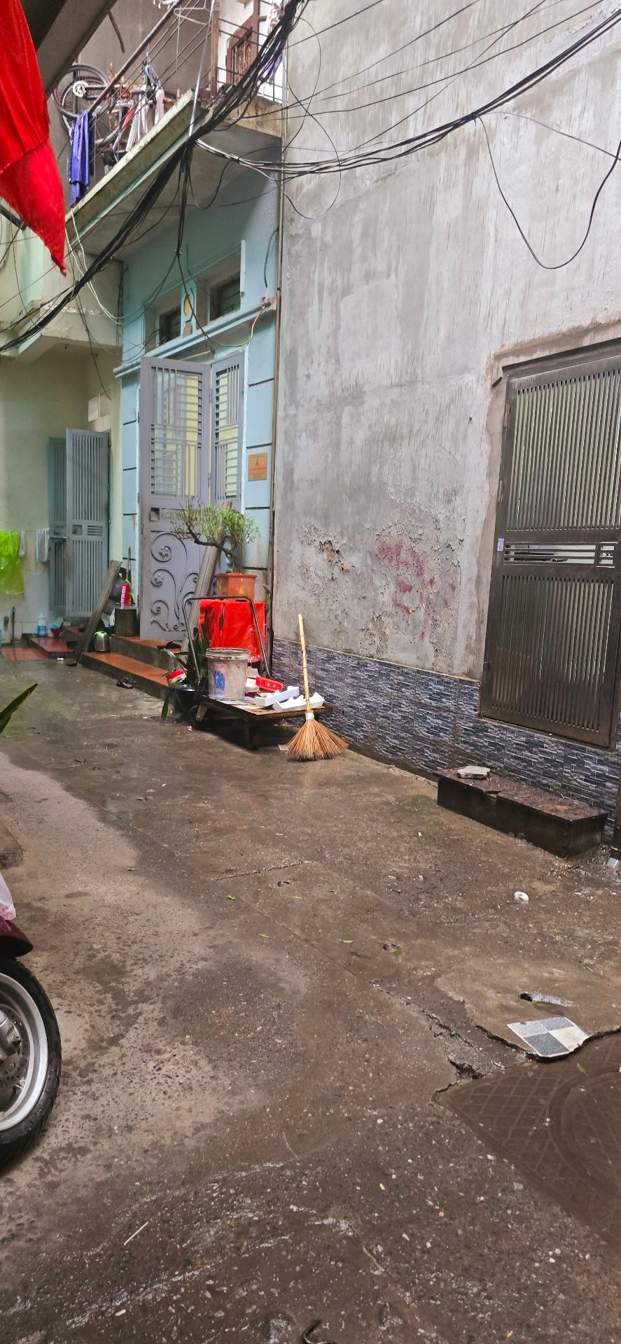 Bán nhà Mạc Thị Bưởi - diện tích 70m2 2 tầng - Ngõ ba gác tránh xe máy - giá 15 tỷ
