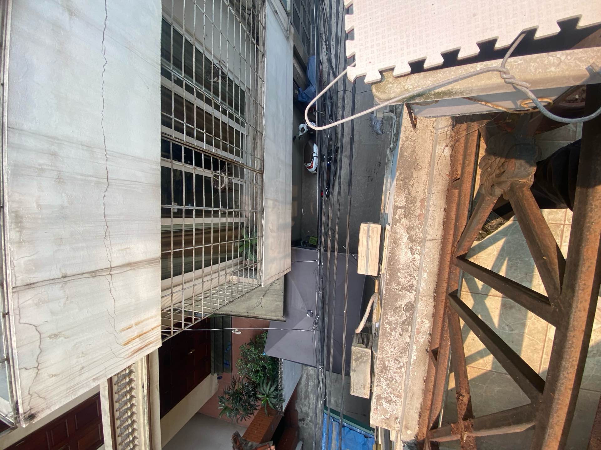 Bán nhà Nguyễn Văn Viên - diện tích 33m2 3 tầng - Ô tô qua nhà - giá 13,7 tỷ