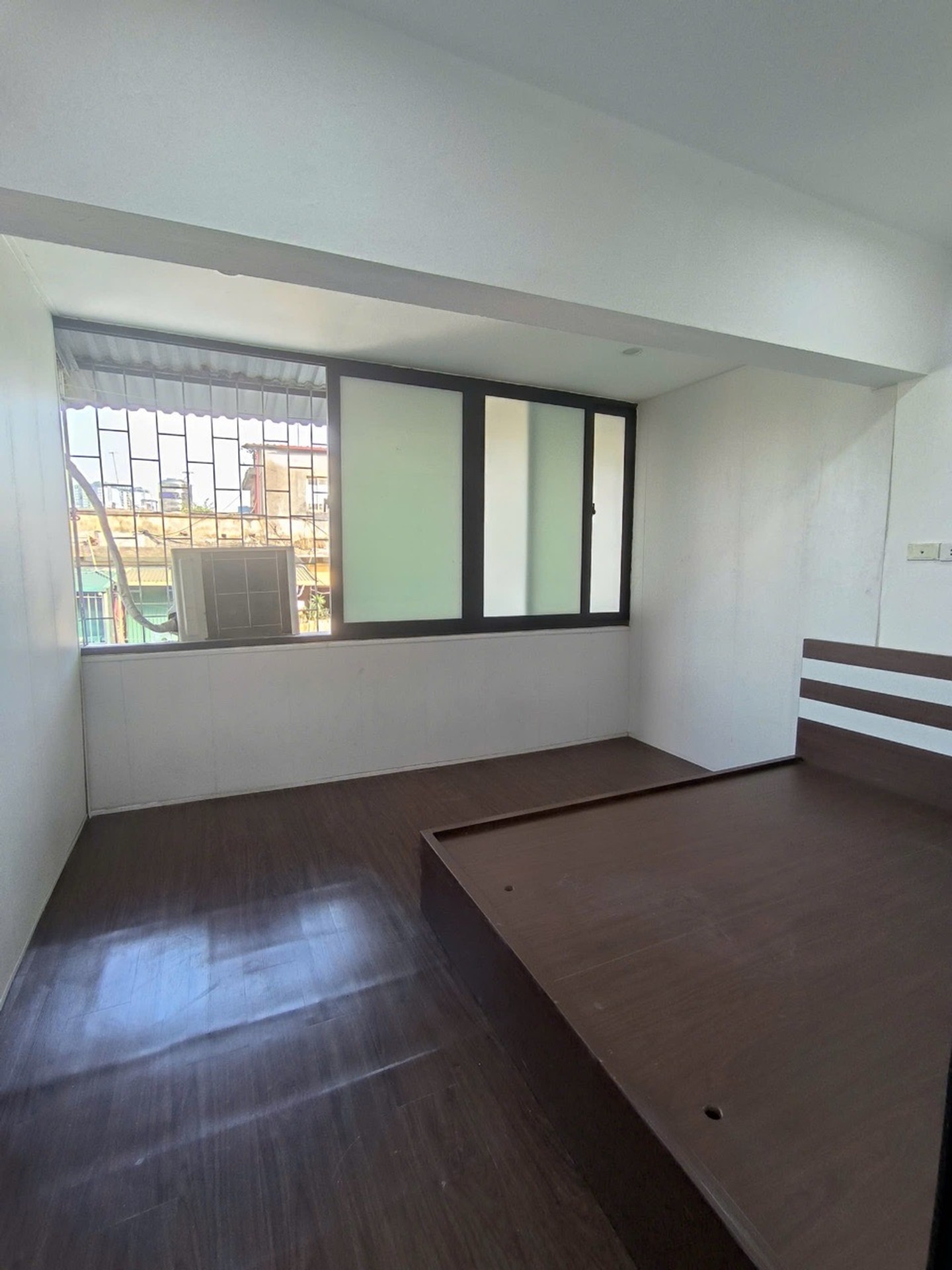 Bán nhà Nguyễn Trãi - diện tích 70m2 1 tầng - Nhà đẹp hiếm có - giá 4,5 tỷ