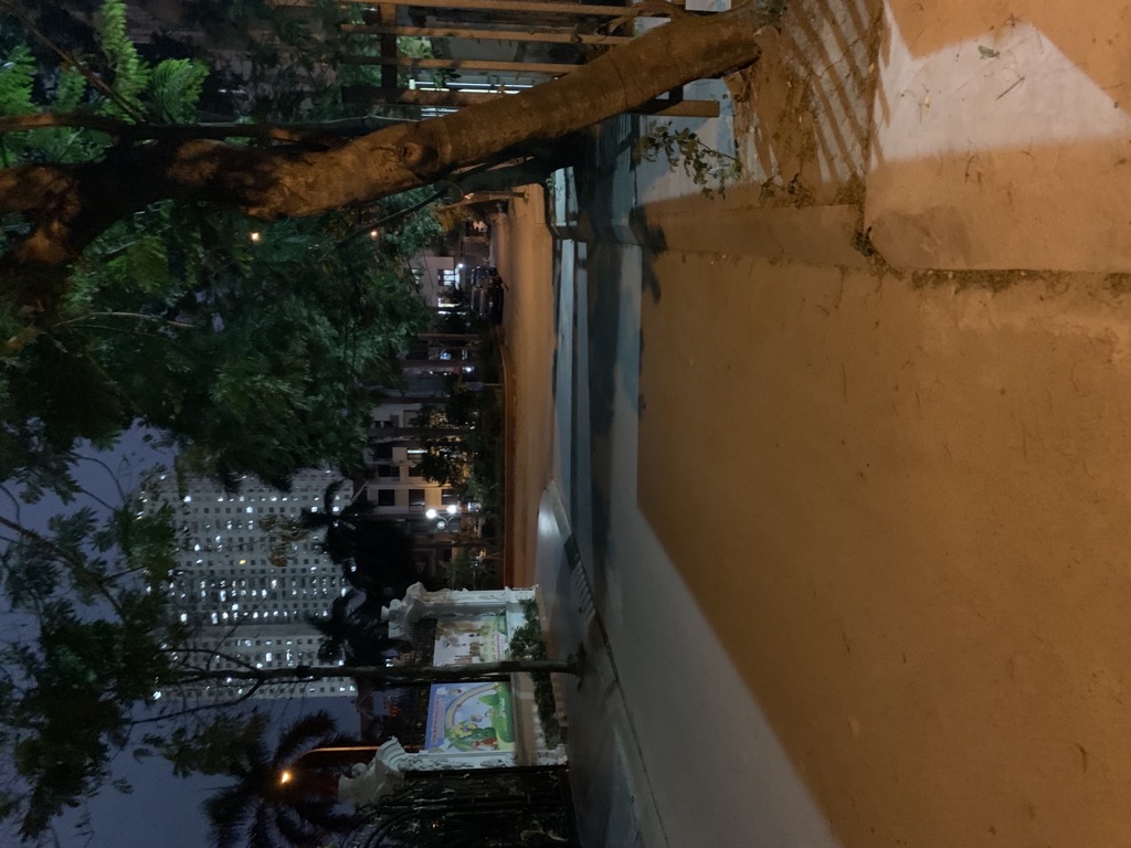 Bán nhà Ngõ 2 ô tô tránh Cầu Bươu - diện tích 126.2m2 5 tầng - Chỉ có 1 mặt tiền - giá 28,5 tỷ