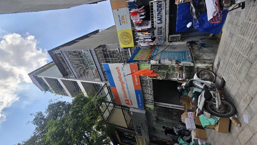 Bán nhà Yên Lãng - diện tích 68m2 3 tầng - Mặt trước phố lớn không quy hoạch - giá 35 tỷ