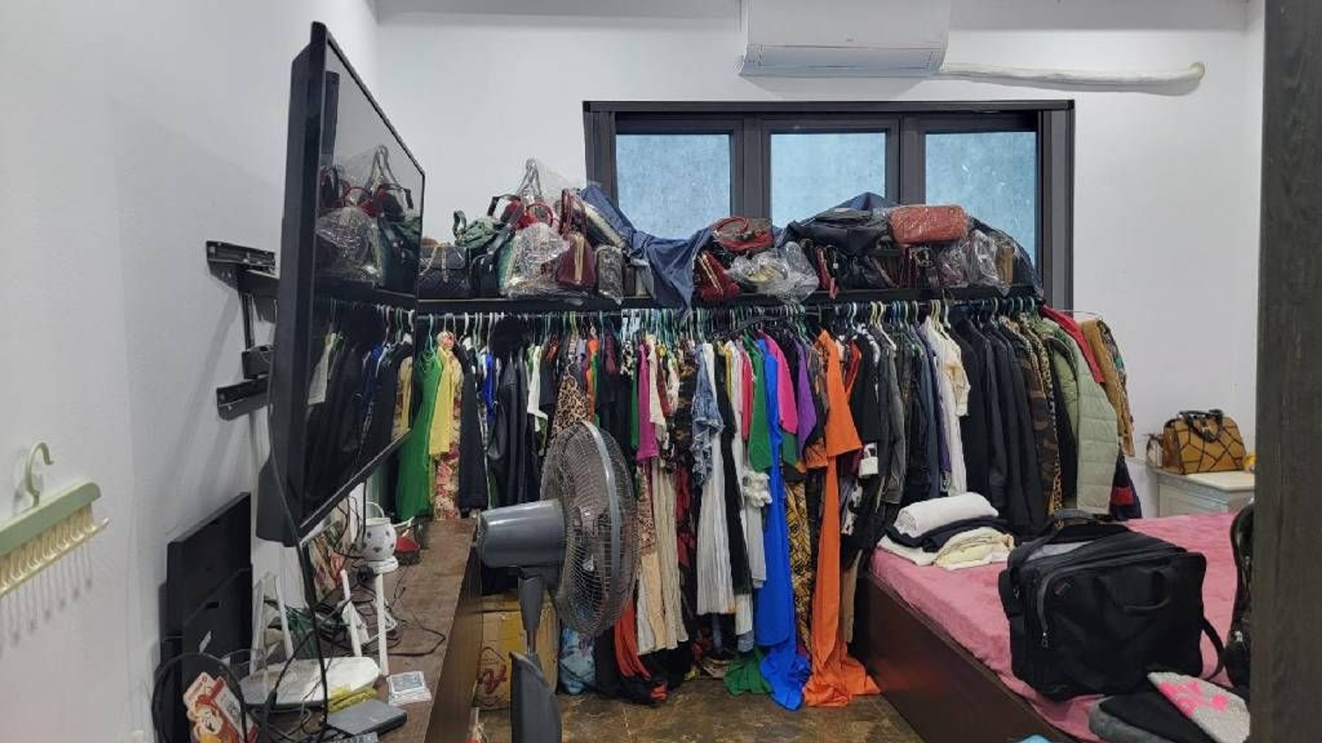 Bán nhà Đông Thiên - diện tích 30m2 5 tầng - Ô TÔ ĐỖ CỔNG - giá 7,35 tỷ